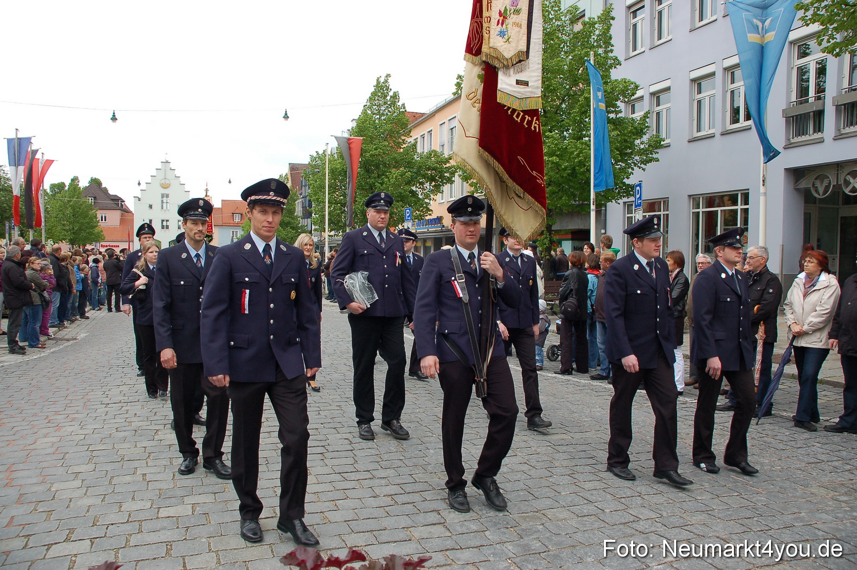 Festzug 150 Jahre Feuerwehr Neumarkt 160510 0040