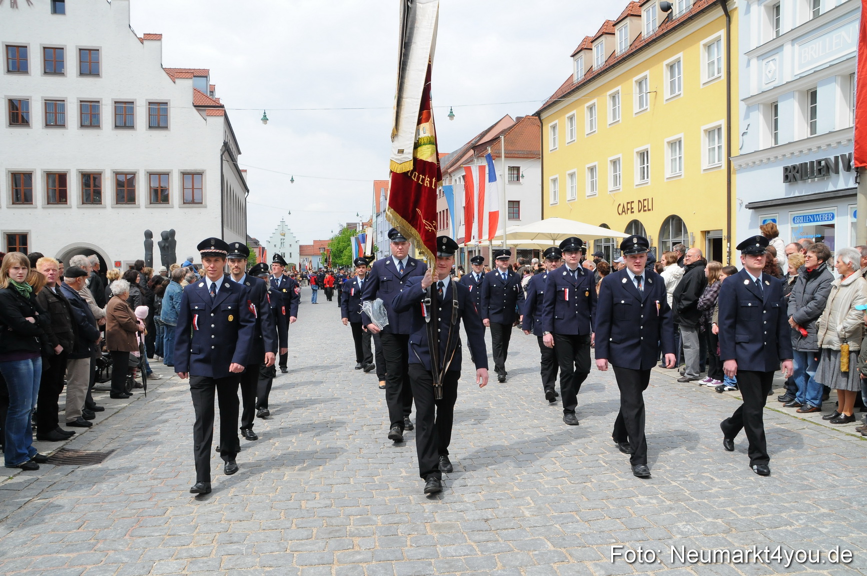 Festzug 150 Jahre Feuerwehr Neumarkt 160510 0049