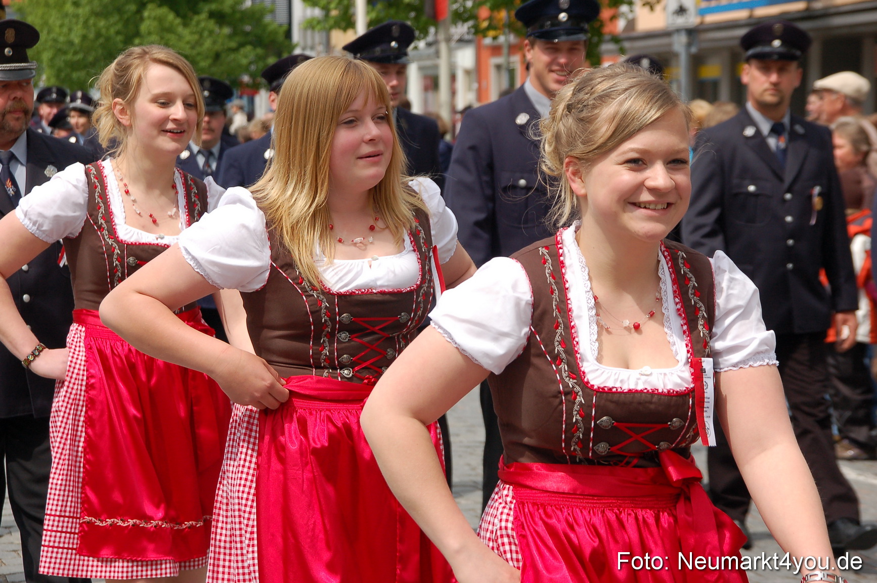 Festzug 150 Jahre Feuerwehr Neumarkt 160510 0061