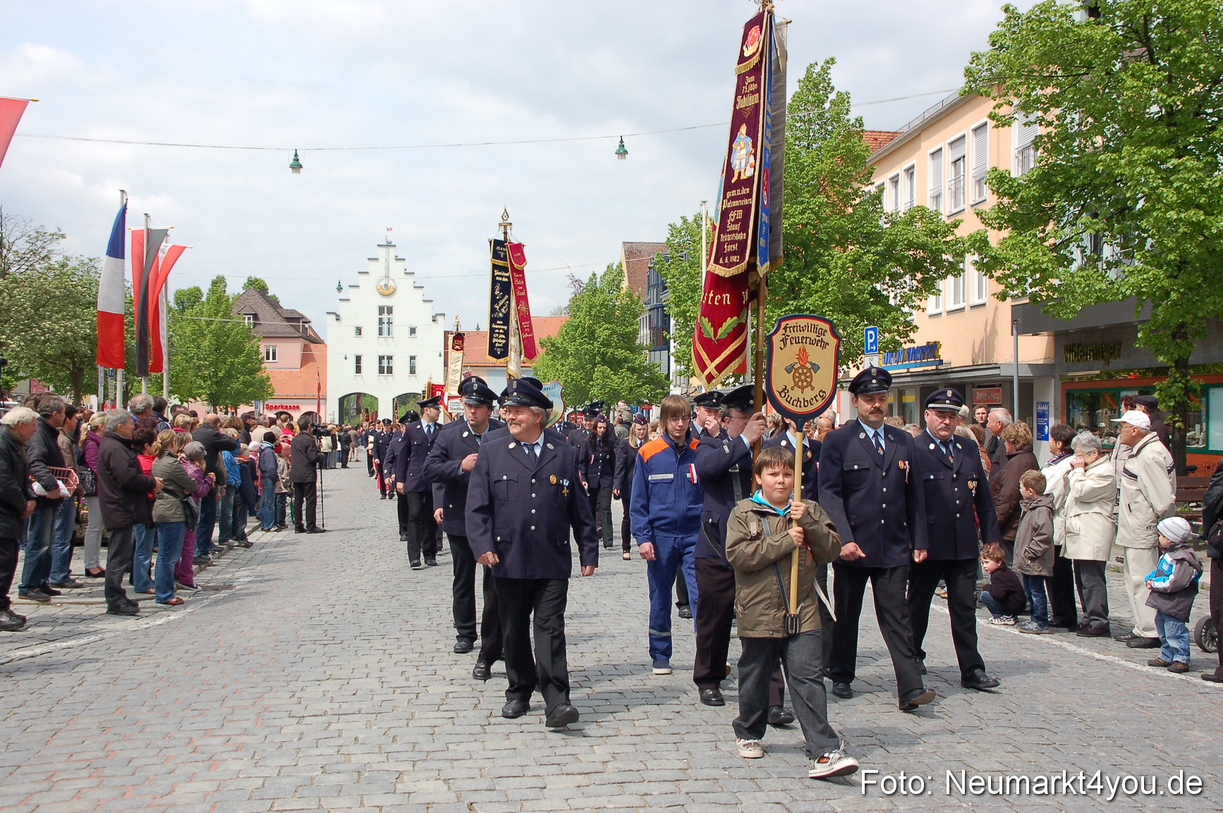 Festzug 150 Jahre Feuerwehr Neumarkt 160510 0062