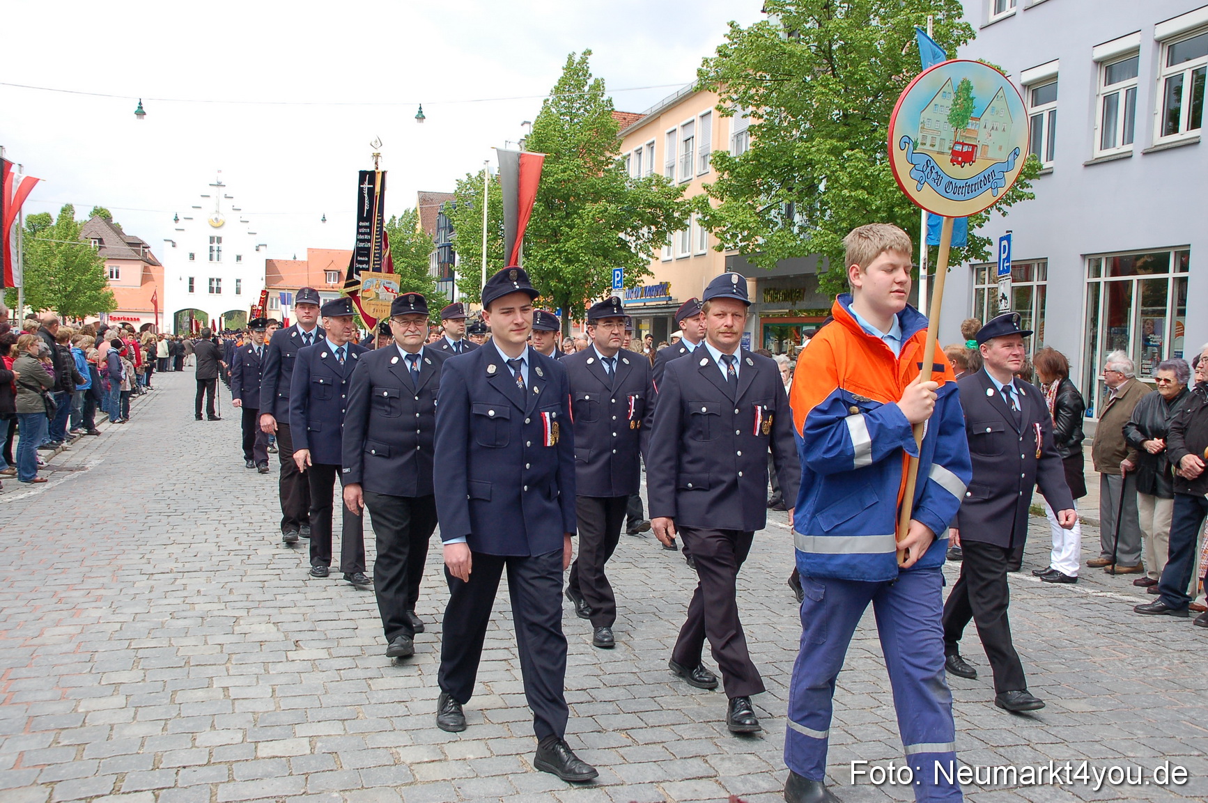 Festzug 150 Jahre Feuerwehr Neumarkt 160510 0076