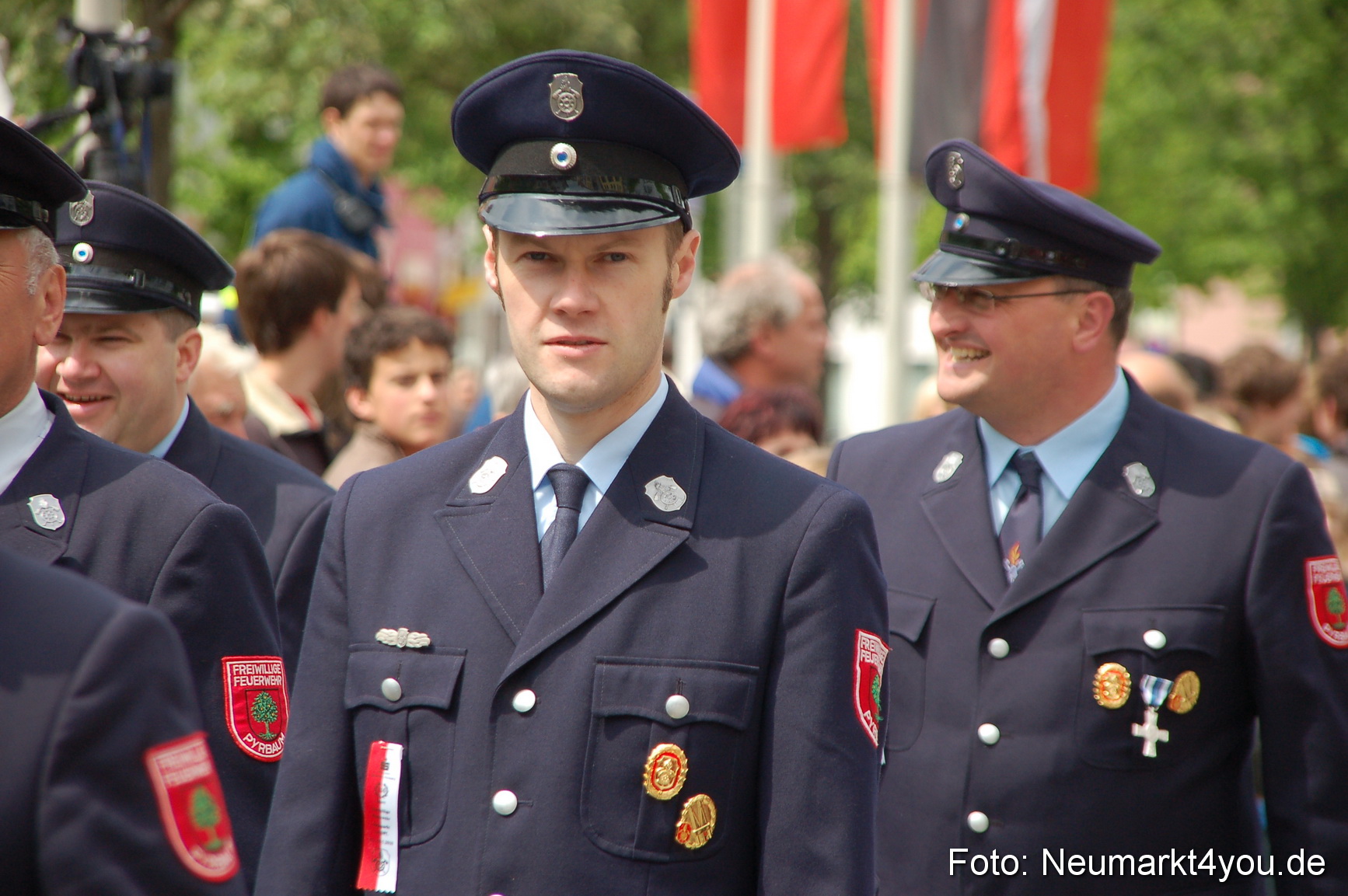Festzug 150 Jahre Feuerwehr Neumarkt 160510 0088