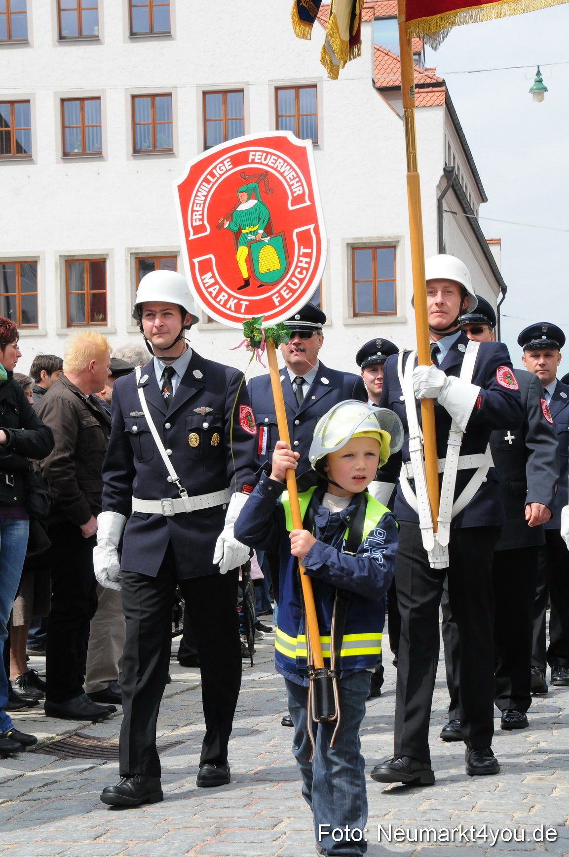 Festzug 150 Jahre Feuerwehr Neumarkt 160510 0090