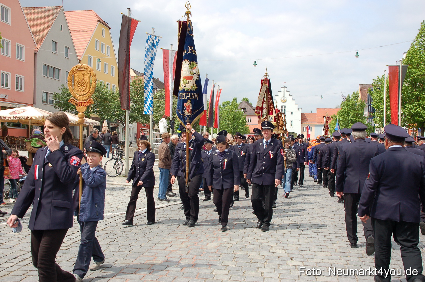 Festzug 150 Jahre Feuerwehr Neumarkt 160510 0096