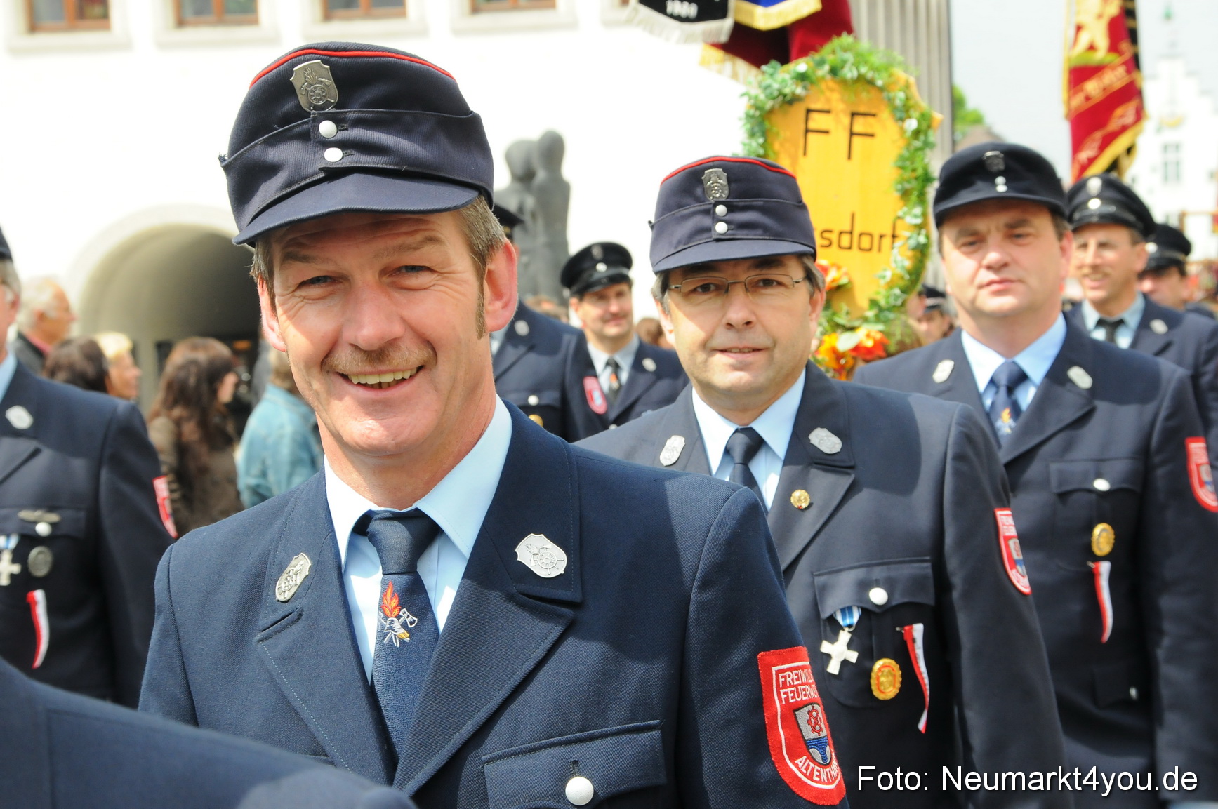 Festzug 150 Jahre Feuerwehr Neumarkt 160510 0100