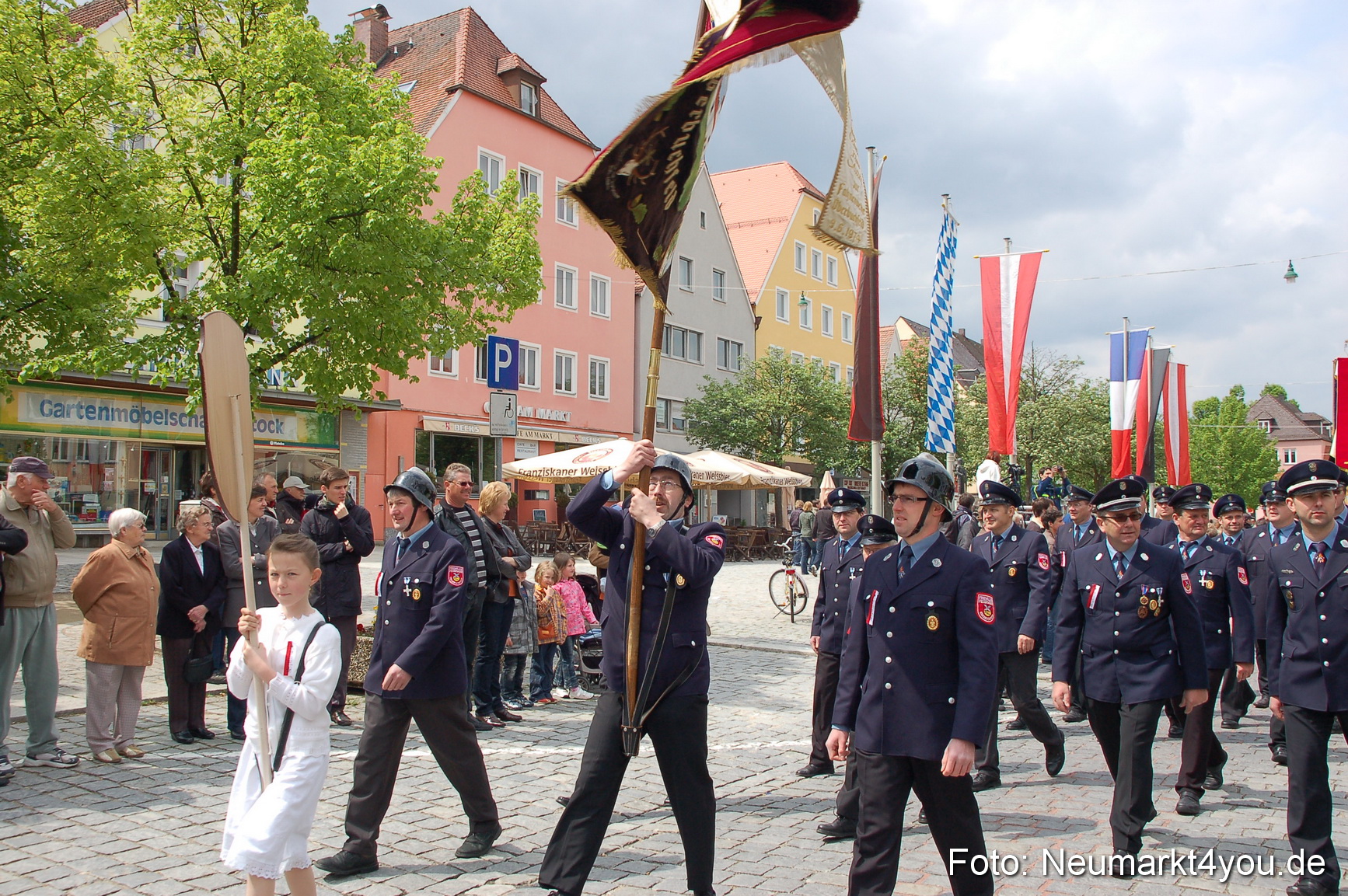 Festzug 150 Jahre Feuerwehr Neumarkt 160510 0105