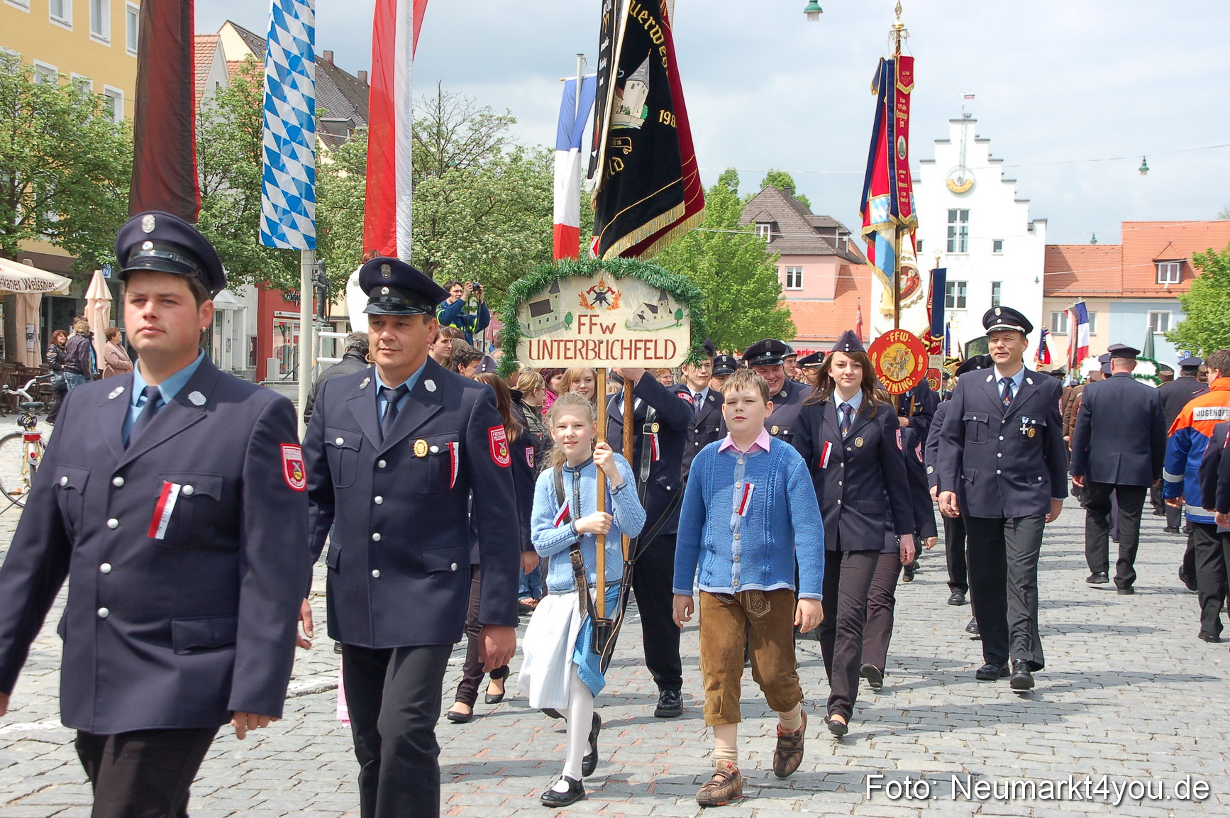 Festzug 150 Jahre Feuerwehr Neumarkt 160510 0109