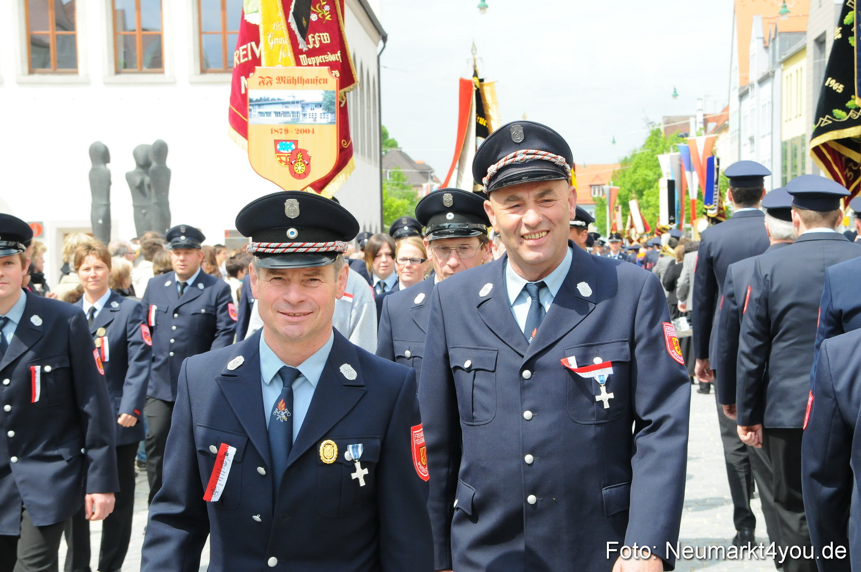 Festzug 150 Jahre Feuerwehr Neumarkt 160510 0114
