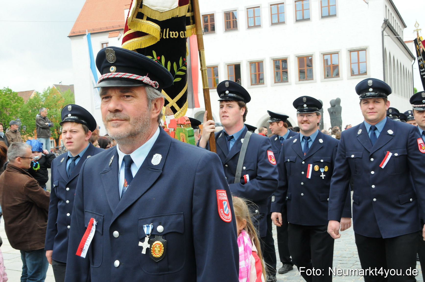Festzug 150 Jahre Feuerwehr Neumarkt 160510 0122