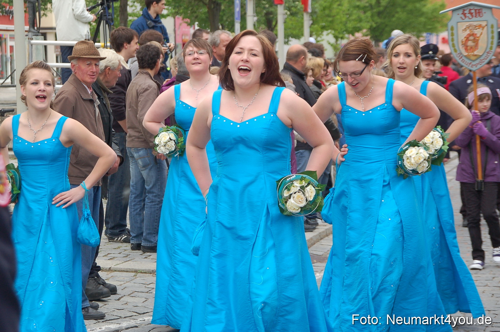Festzug 150 Jahre Feuerwehr Neumarkt 160510 0131