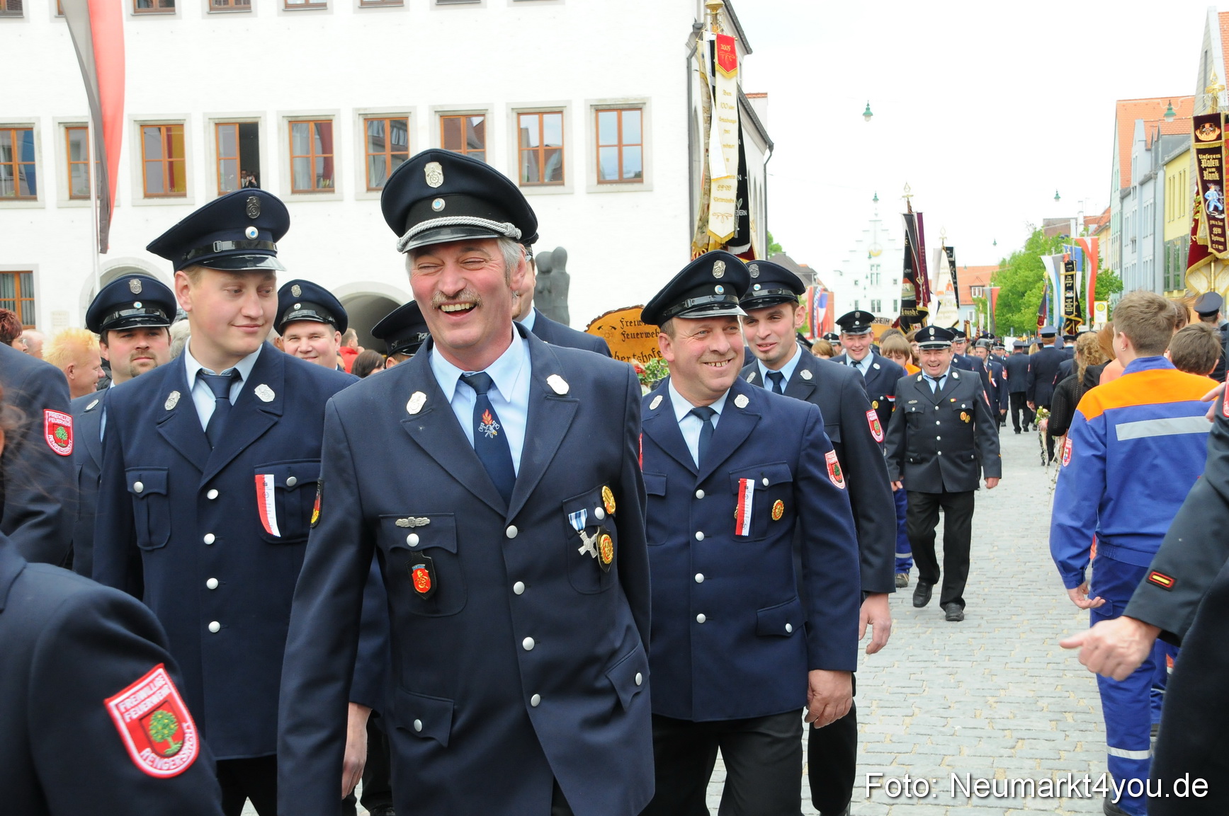 Festzug 150 Jahre Feuerwehr Neumarkt 160510 0132