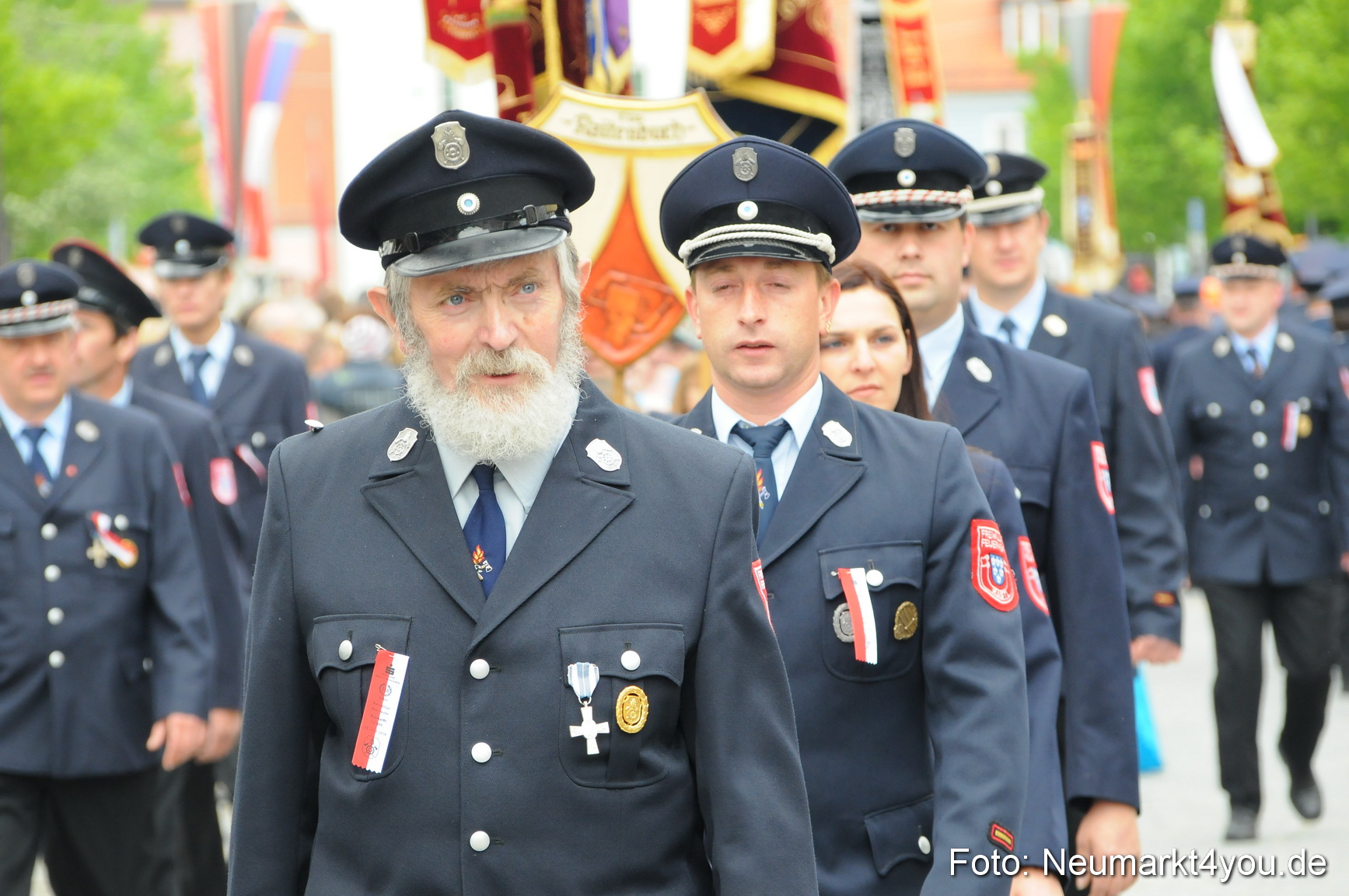 Festzug 150 Jahre Feuerwehr Neumarkt 160510 0140