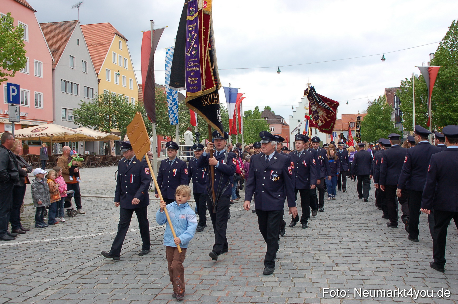 Festzug 150 Jahre Feuerwehr Neumarkt 160510 0141