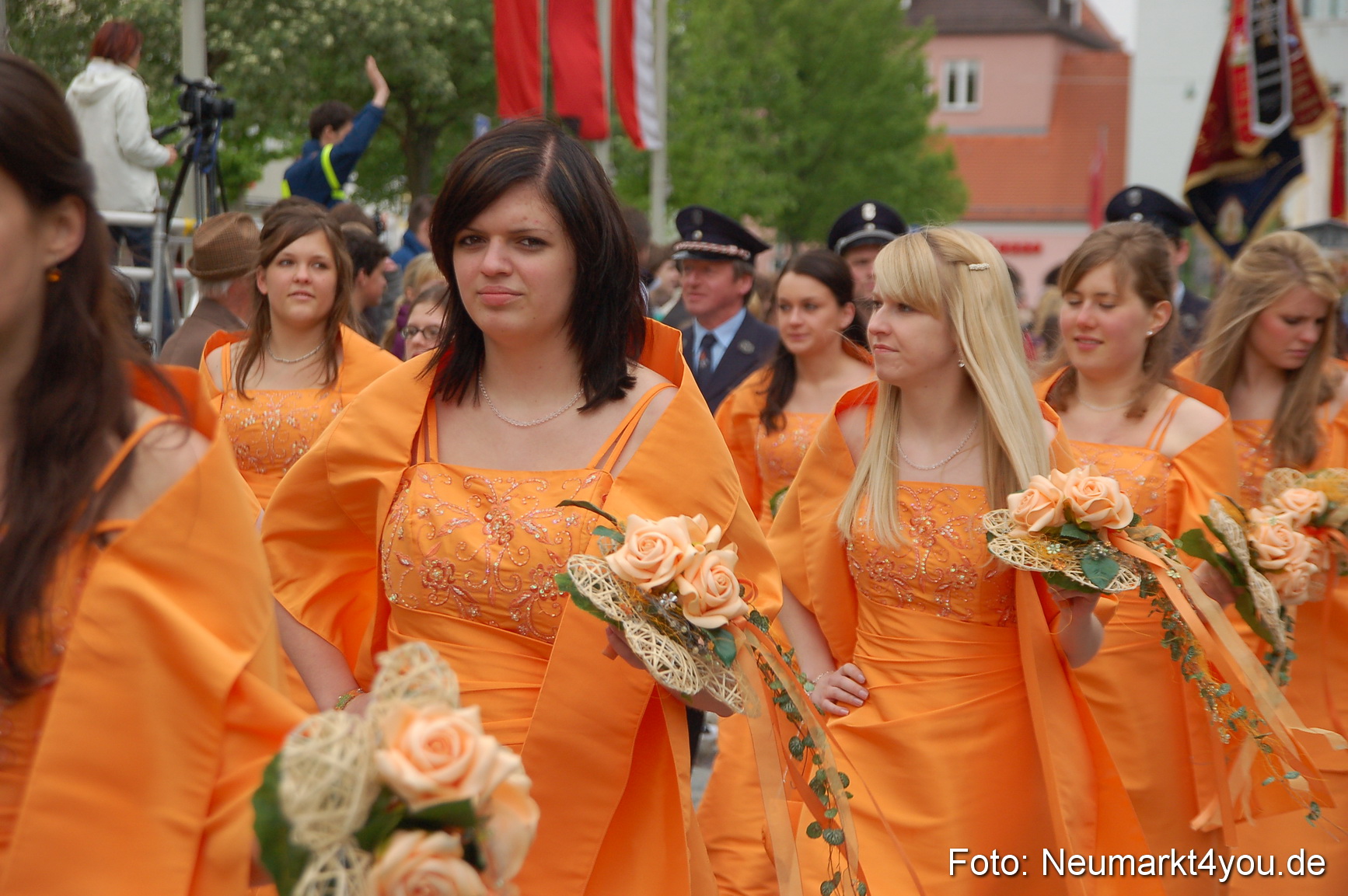 Festzug 150 Jahre Feuerwehr Neumarkt 160510 0145