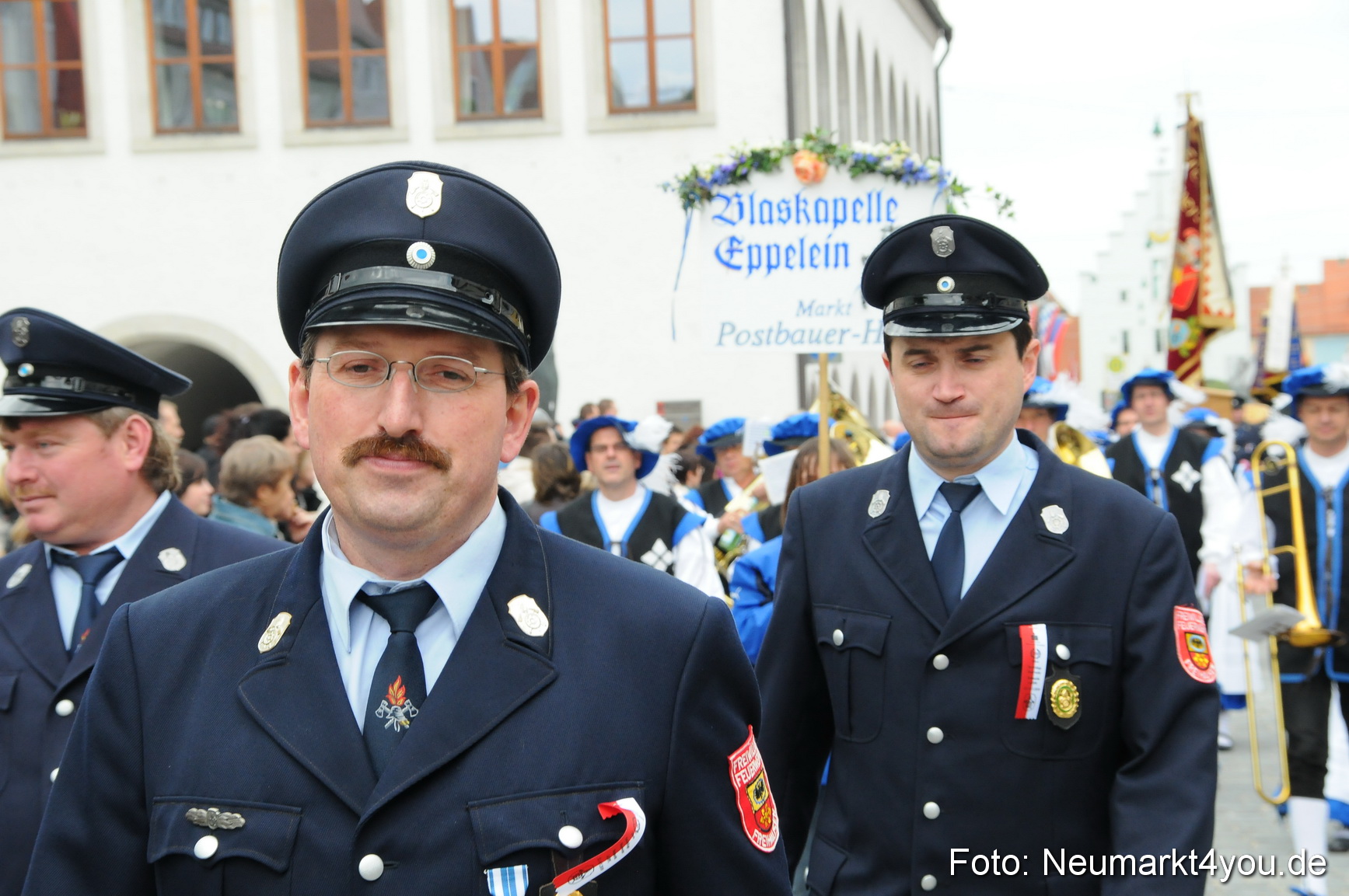 Festzug 150 Jahre Feuerwehr Neumarkt 160510 0147