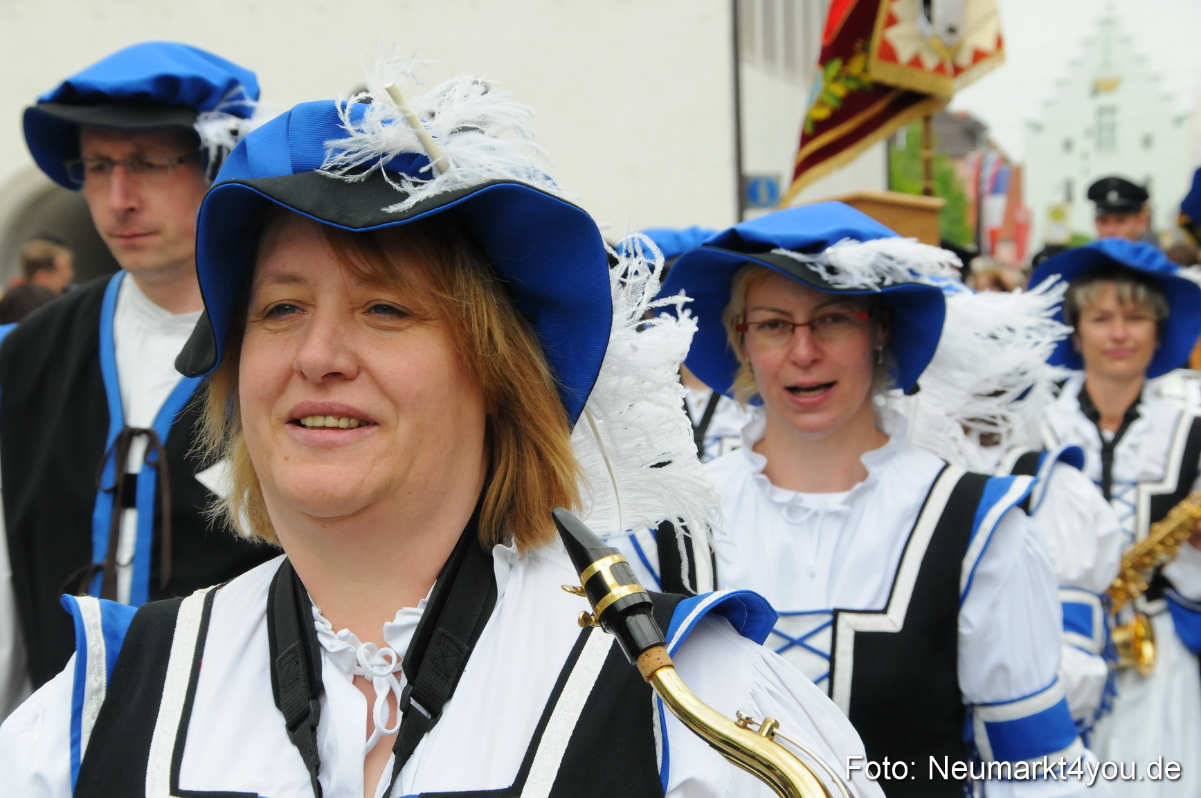 Festzug 150 Jahre Feuerwehr Neumarkt 160510 0149