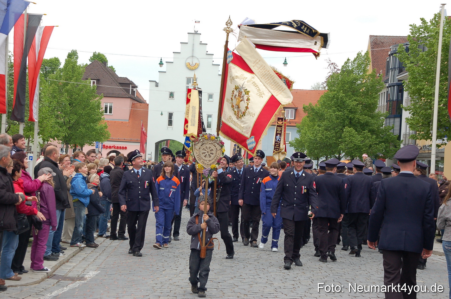 Festzug 150 Jahre Feuerwehr Neumarkt 160510 0152