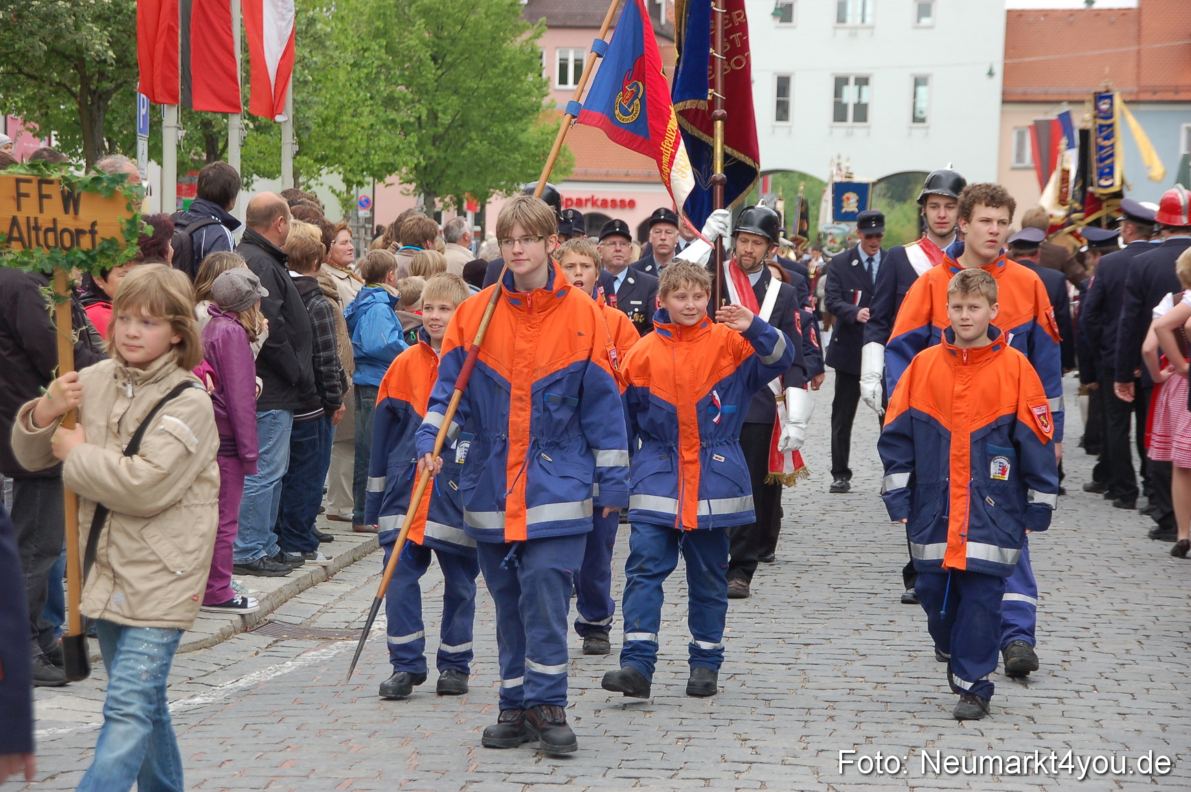 Festzug 150 Jahre Feuerwehr Neumarkt 160510 0163