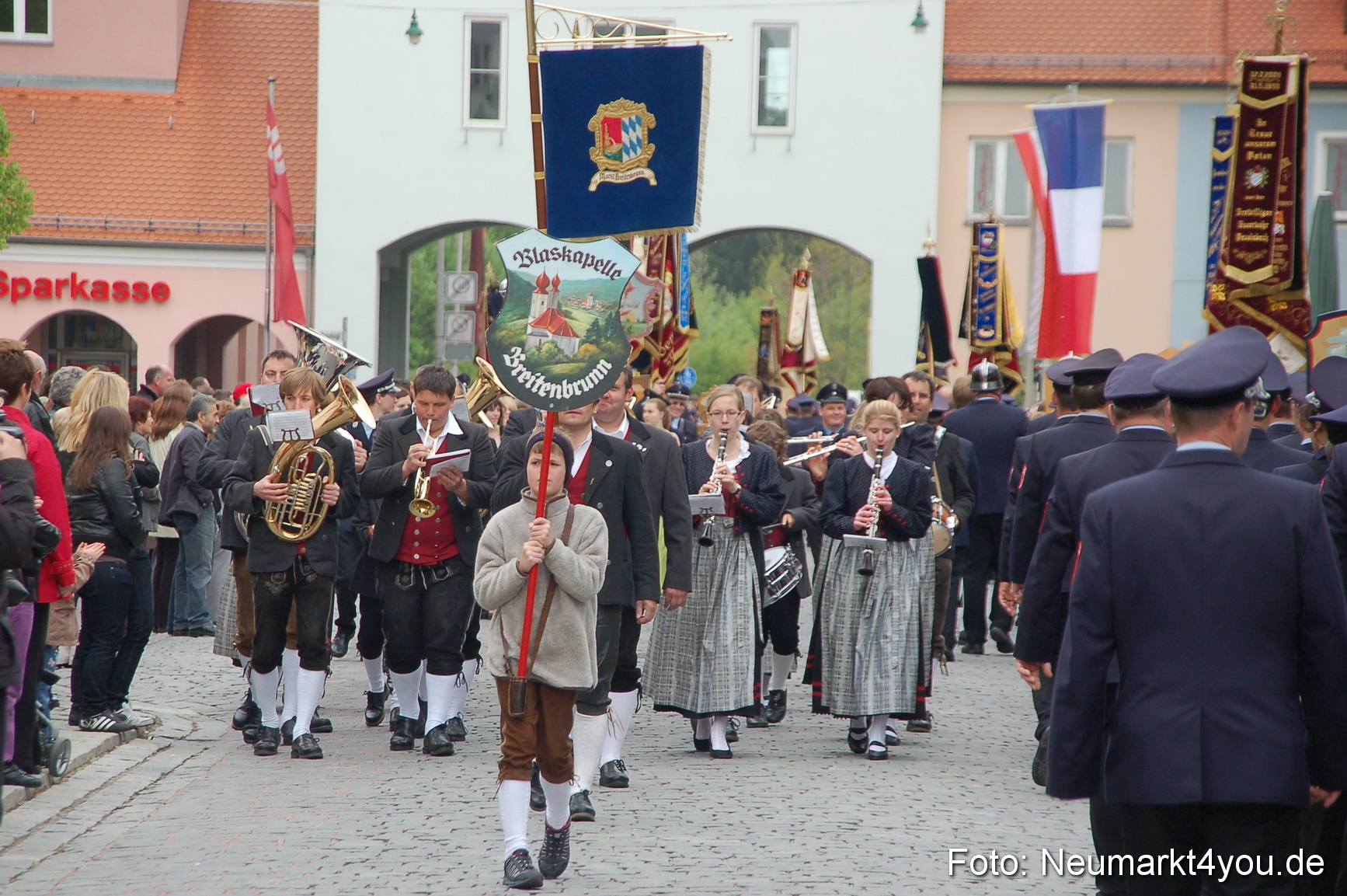 Festzug 150 Jahre Feuerwehr Neumarkt 160510 0166