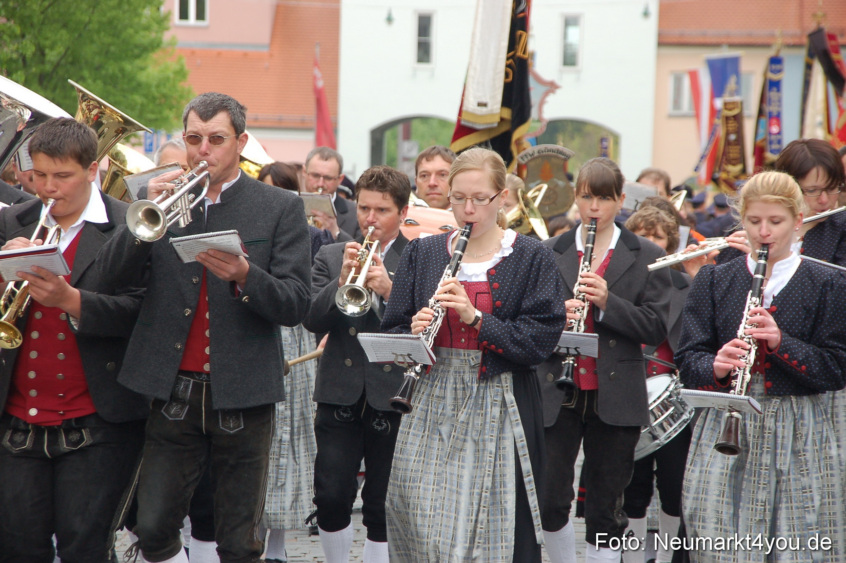 Festzug 150 Jahre Feuerwehr Neumarkt 160510 0170