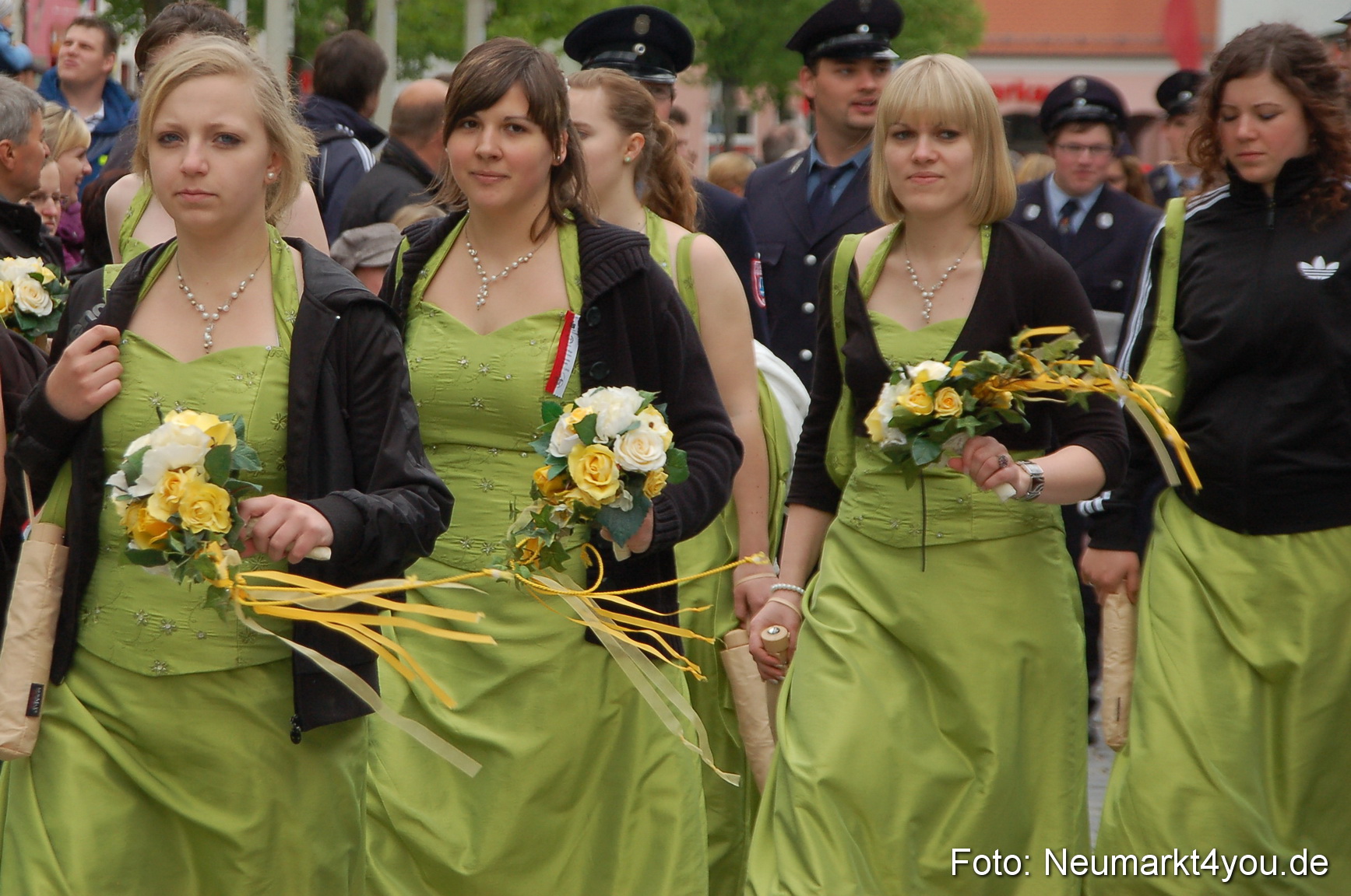 Festzug 150 Jahre Feuerwehr Neumarkt 160510 0173