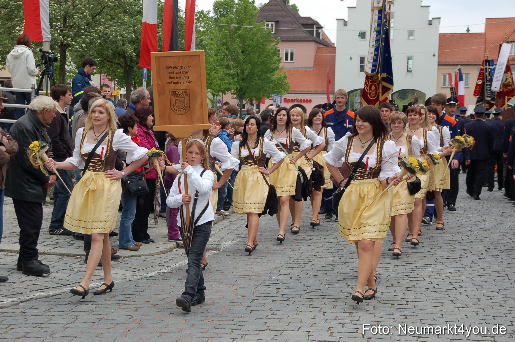 Festzug 150 Jahre Feuerwehr Neumarkt 160510 0179