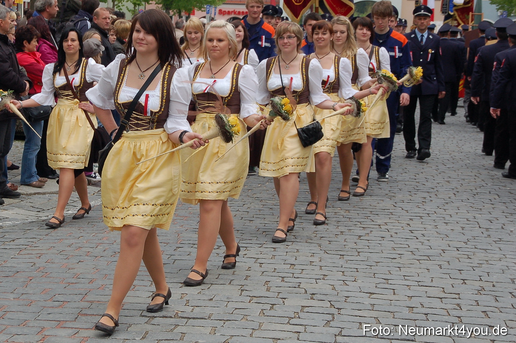 Festzug 150 Jahre Feuerwehr Neumarkt 160510 0180