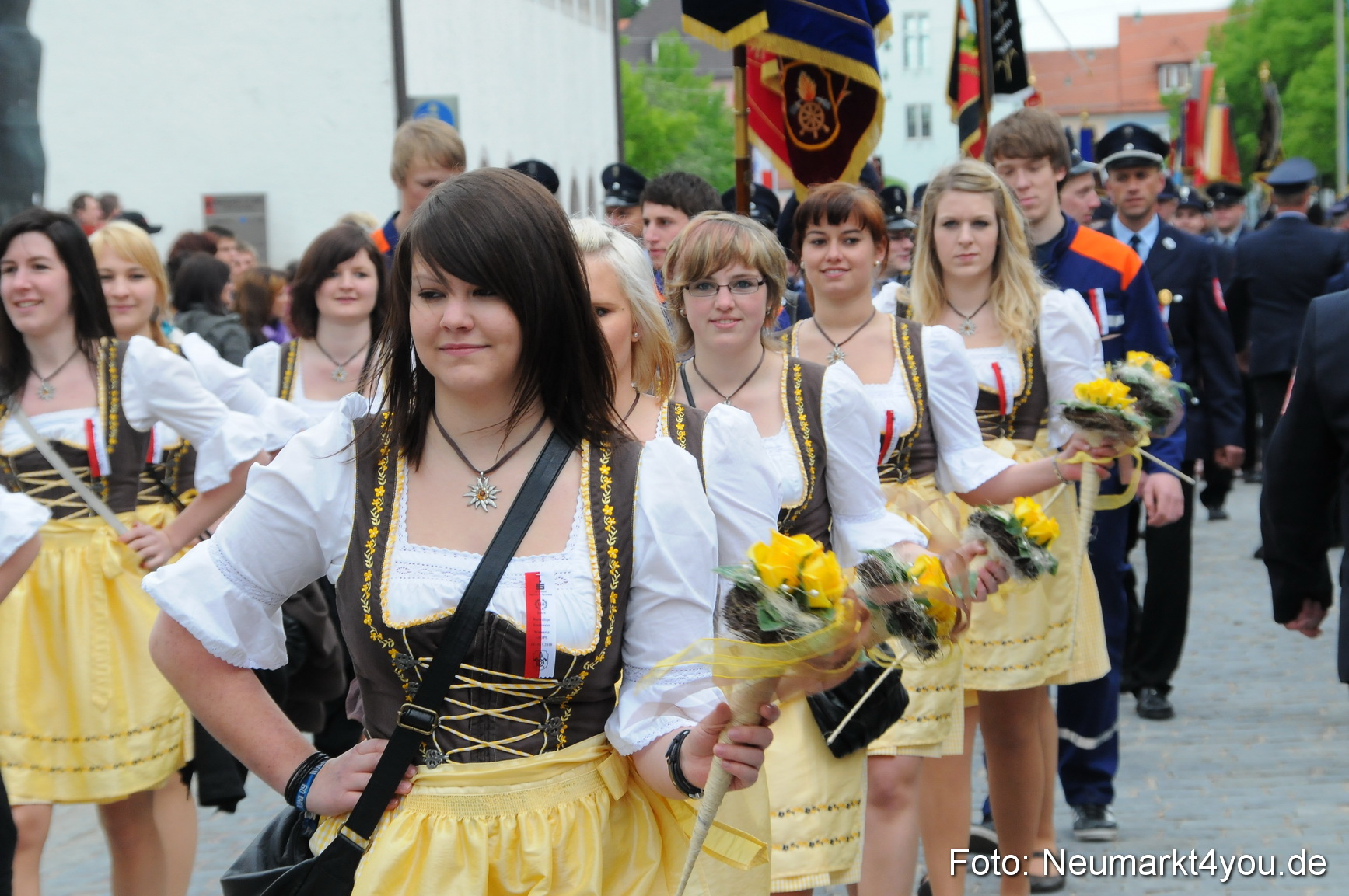 Festzug 150 Jahre Feuerwehr Neumarkt 160510 0188