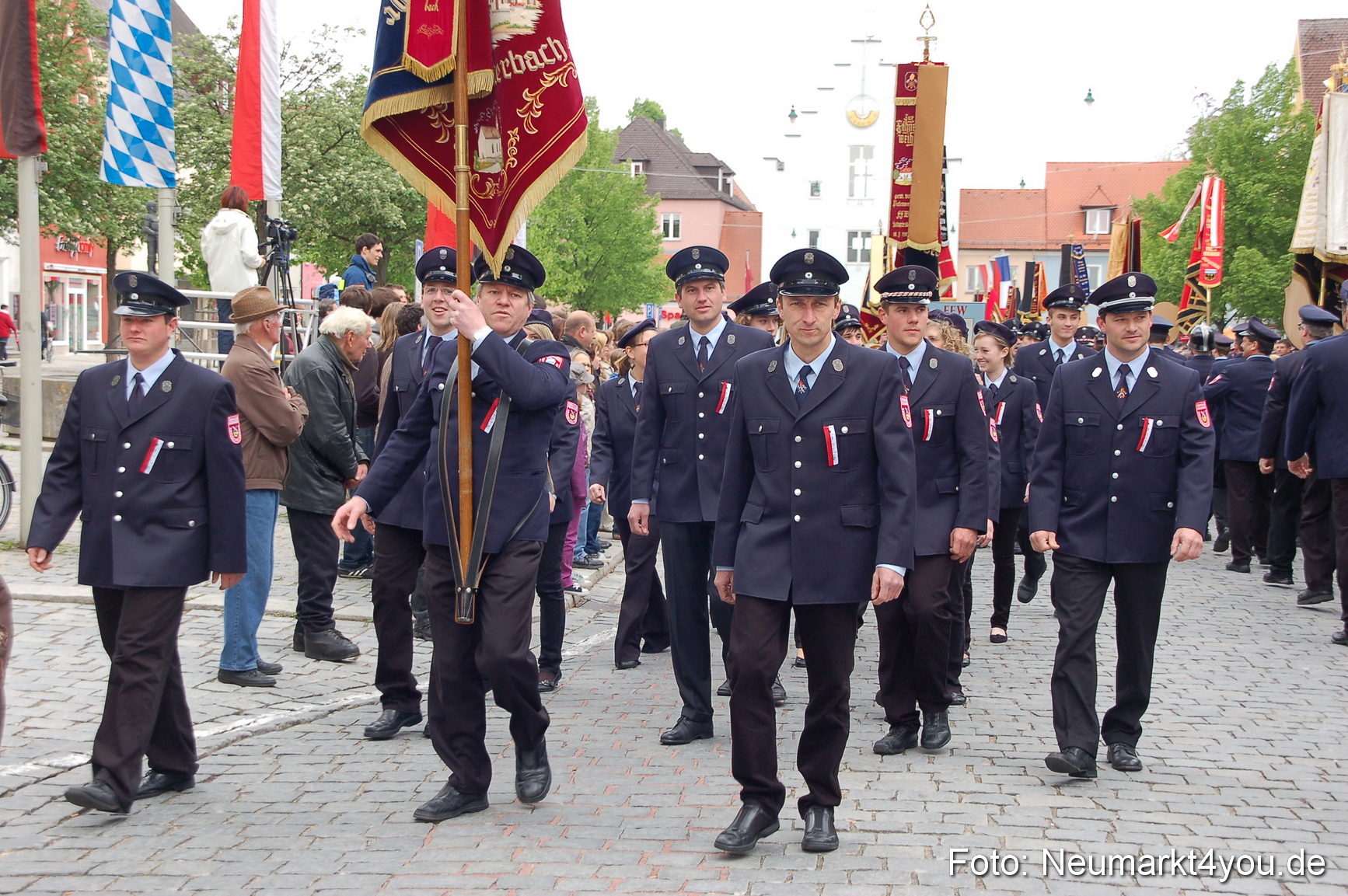 Festzug 150 Jahre Feuerwehr Neumarkt 160510 0189