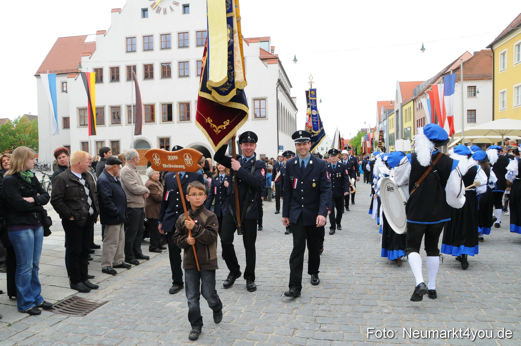 Festzug 150 Jahre Feuerwehr Neumarkt 160510 0199