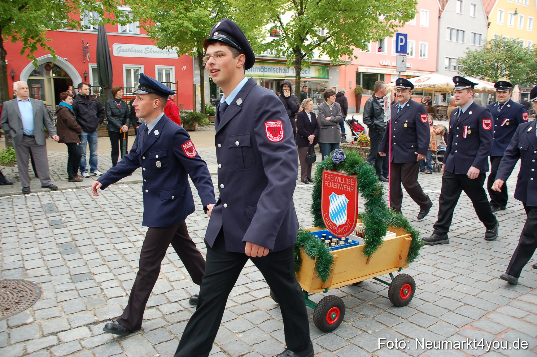 Festzug 150 Jahre Feuerwehr Neumarkt 160510 0200