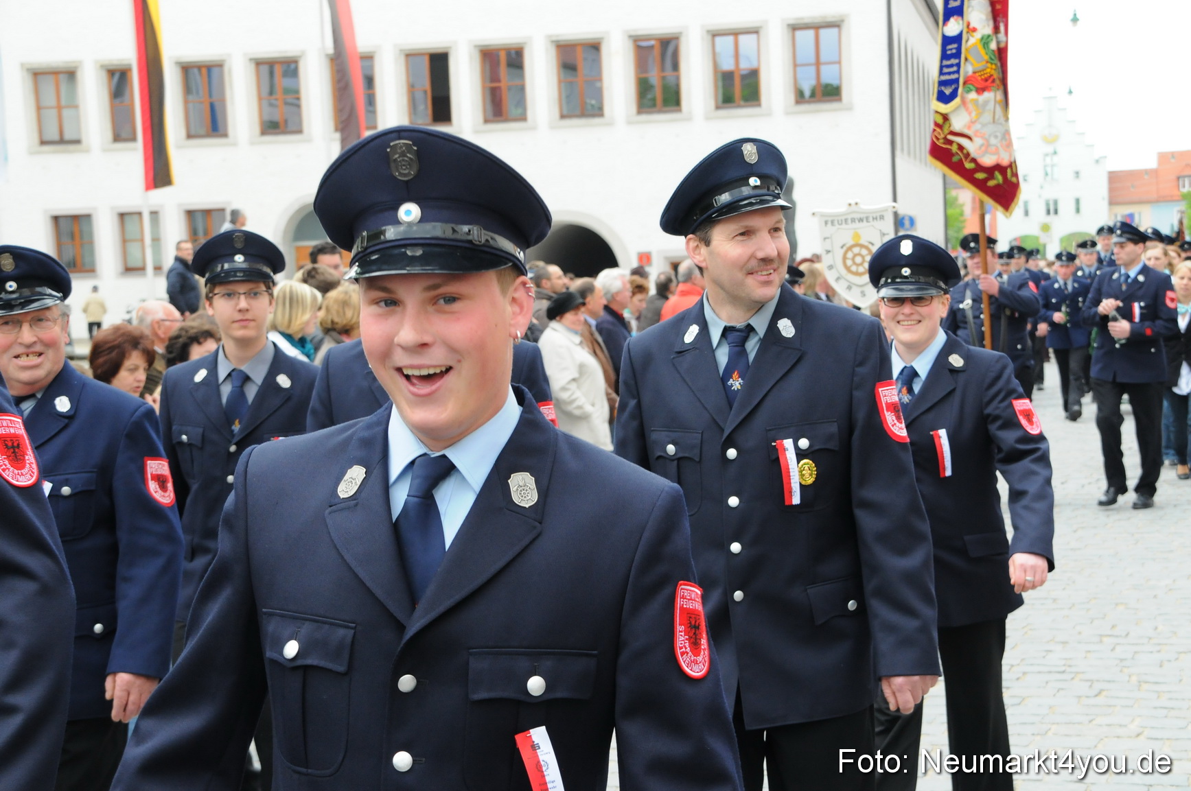 Festzug 150 Jahre Feuerwehr Neumarkt 160510 0203