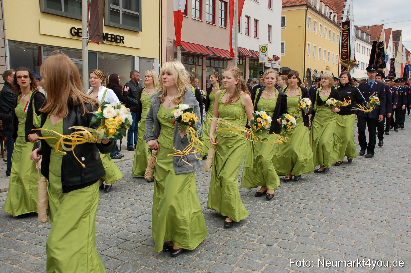 Festzug 150 Jahre Feuerwehr Neumarkt 160510 0215
