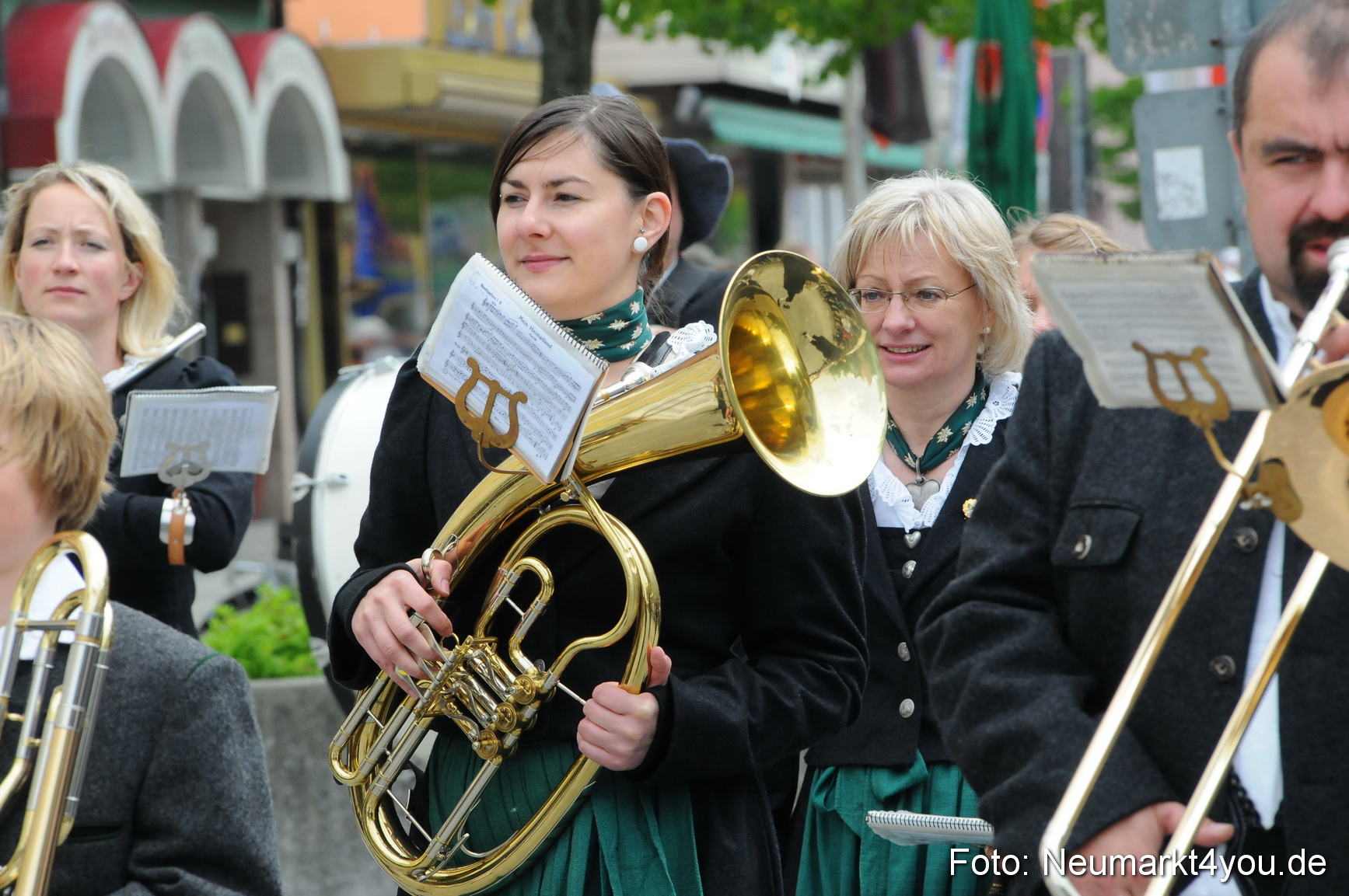 Festzug 150 Jahre Feuerwehr Neumarkt 160510 0219