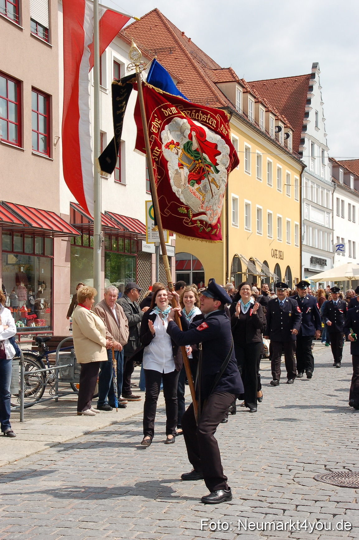 Festzug 150 Jahre Feuerwehr Neumarkt 160510 0235