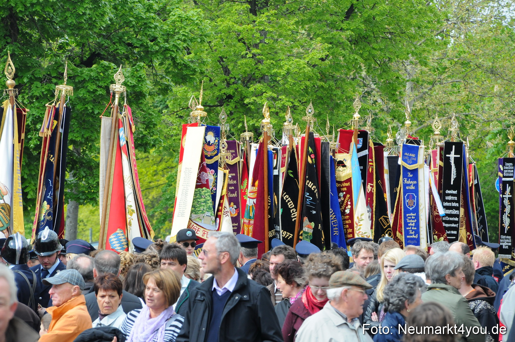 Festzug 150 Jahre Feuerwehr Neumarkt 160510 0236
