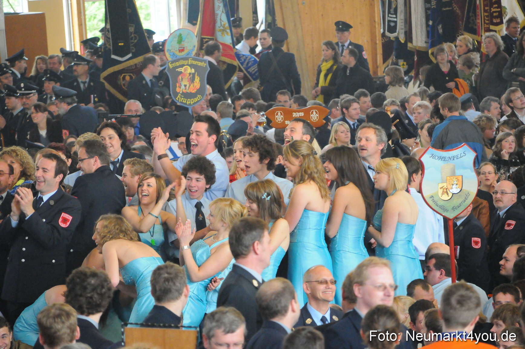 Festzug 150 Jahre Feuerwehr Neumarkt 160510 0251