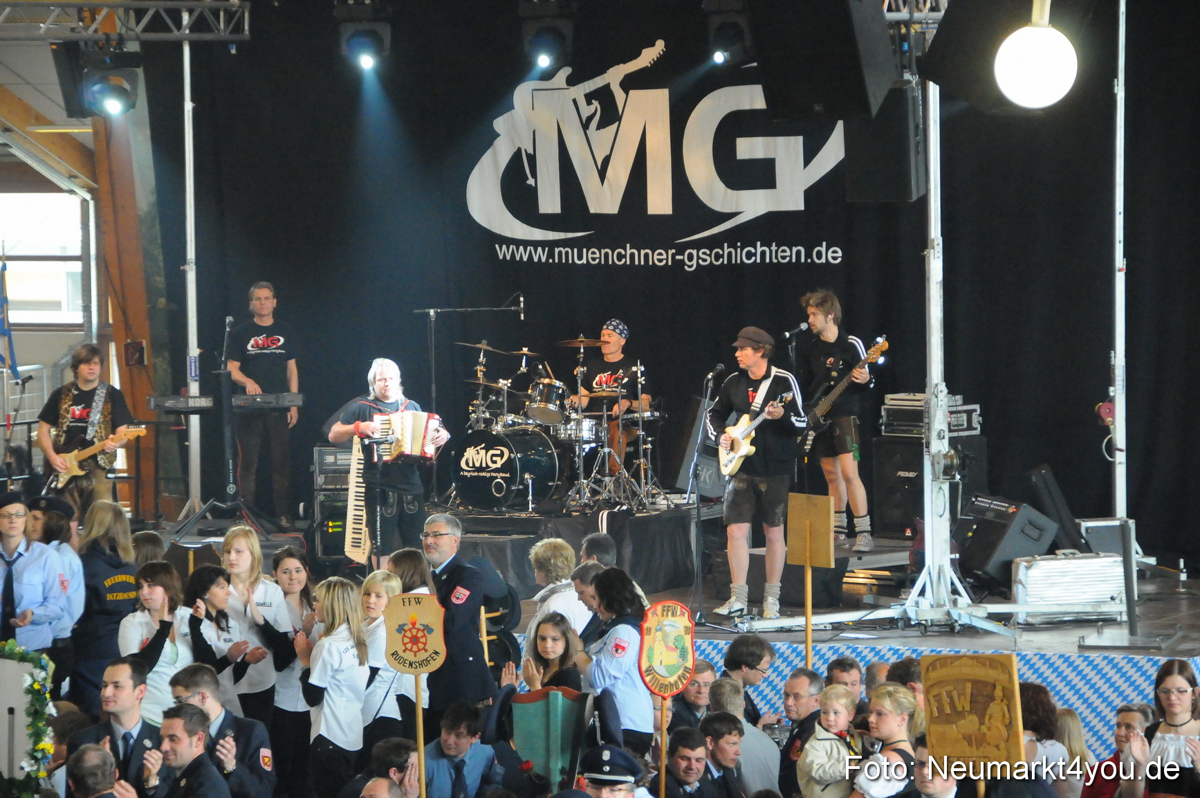 Festzug 150 Jahre Feuerwehr Neumarkt 160510 0256