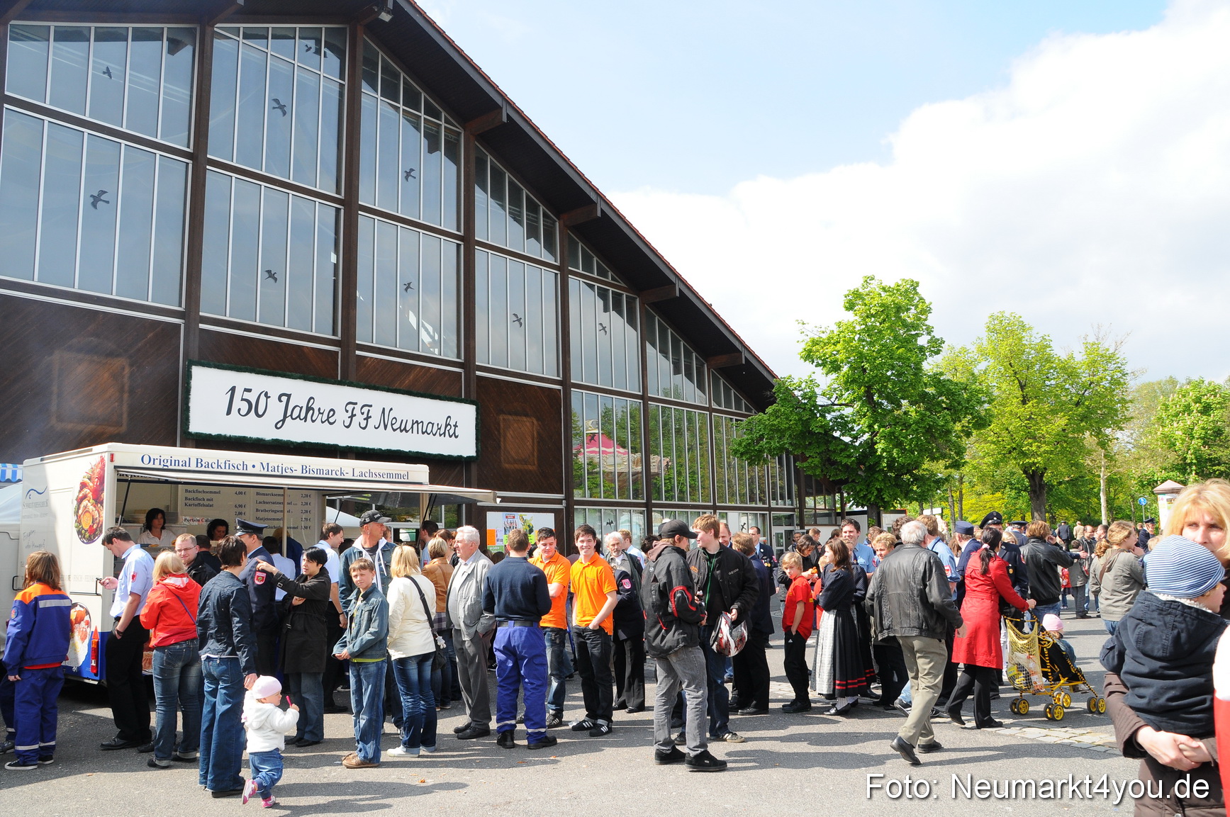 Festzug 150 Jahre Feuerwehr Neumarkt 160510 0266