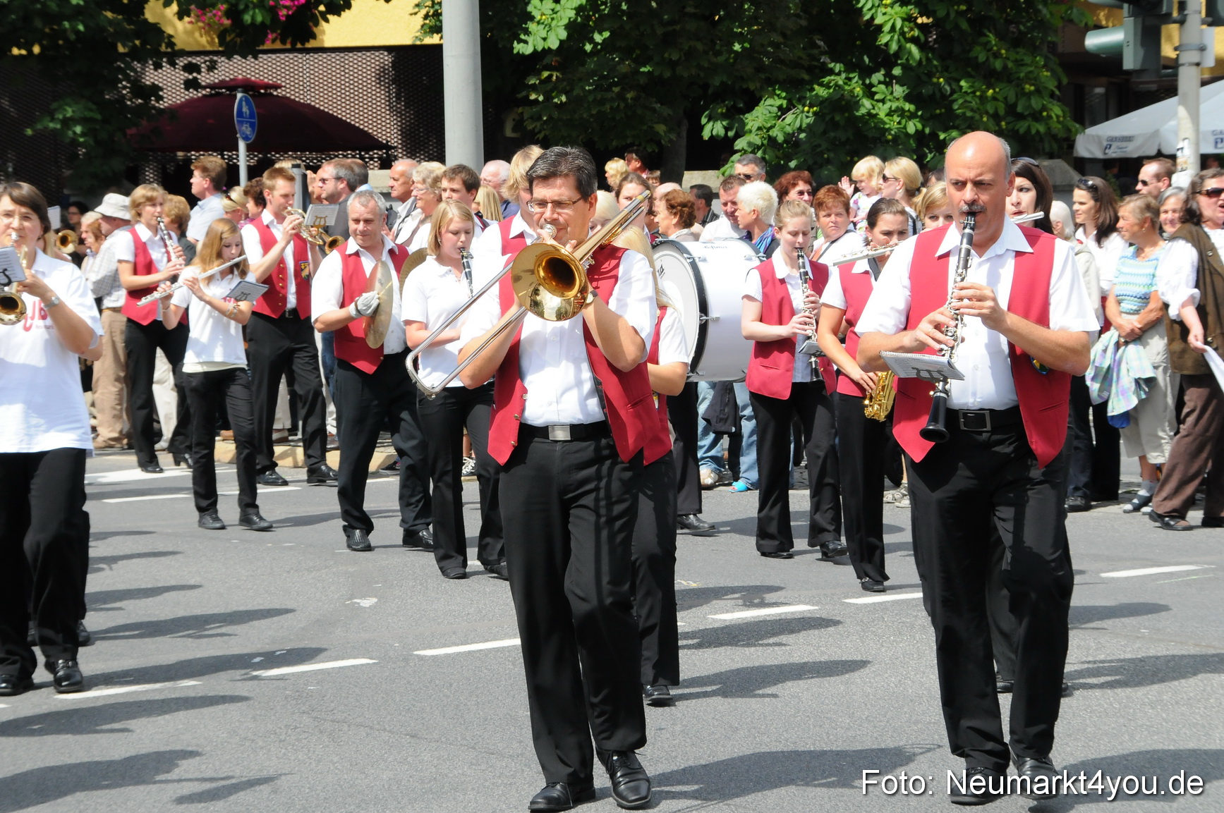 Volksfestzug Neumarkt 080810 0004