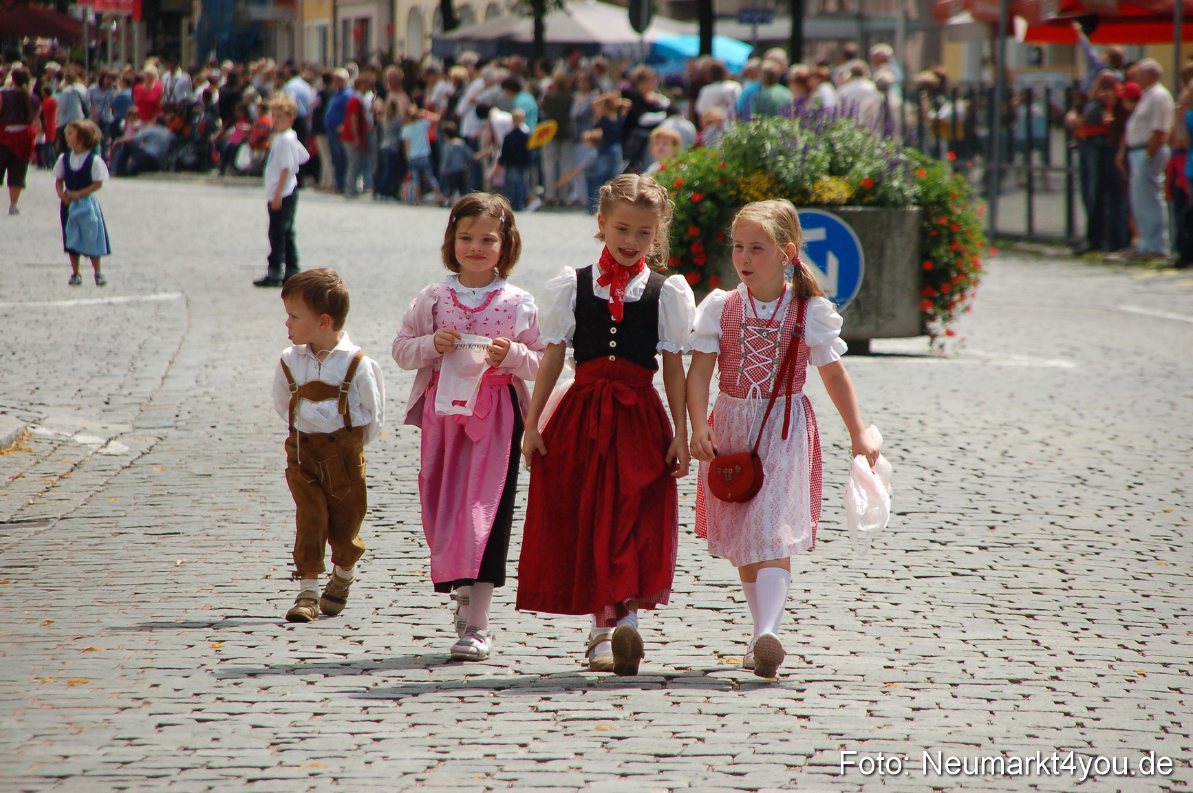 Volksfestzug Neumarkt 080810 0011