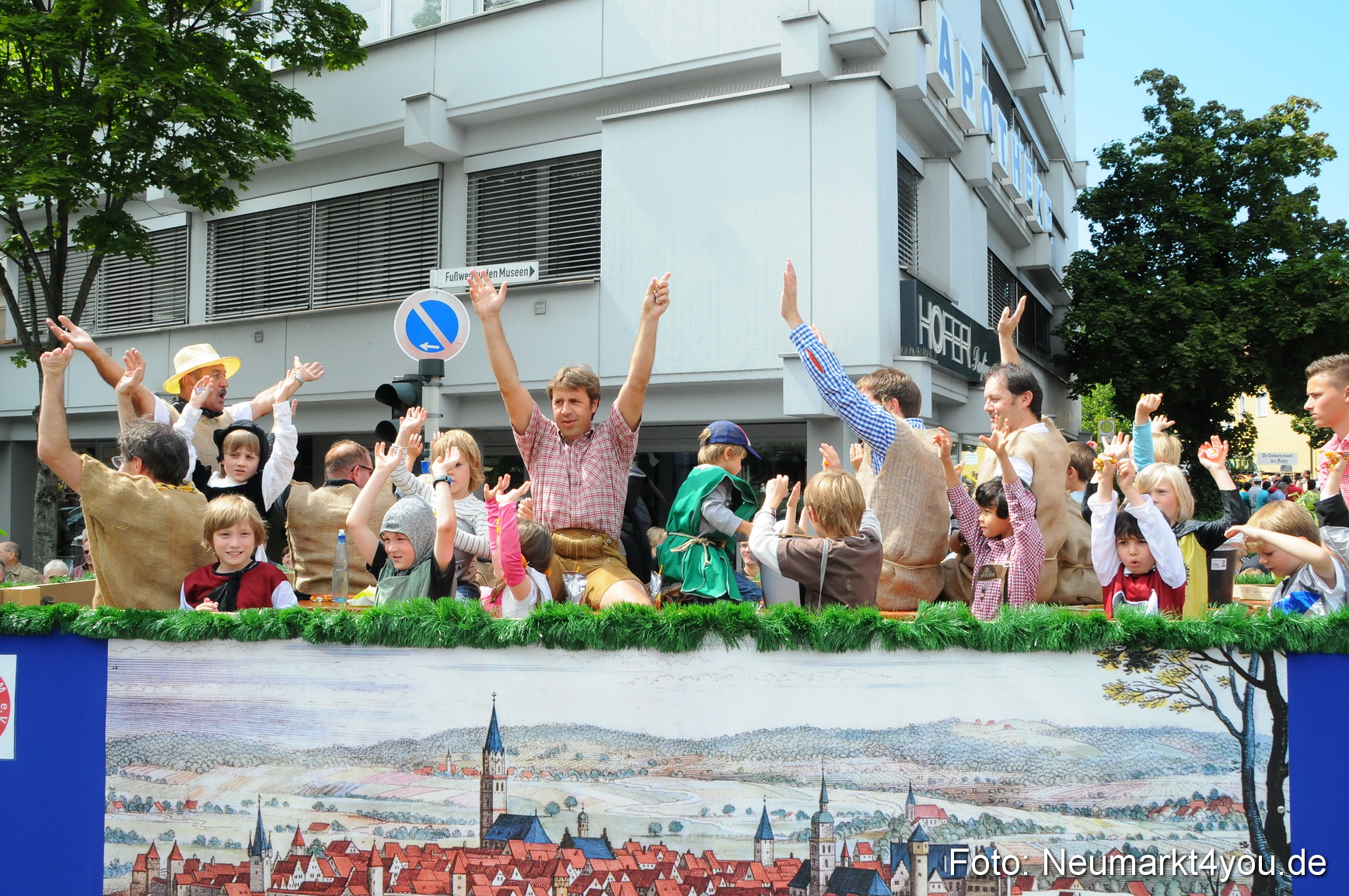 Volksfestzug Neumarkt 080810 0012