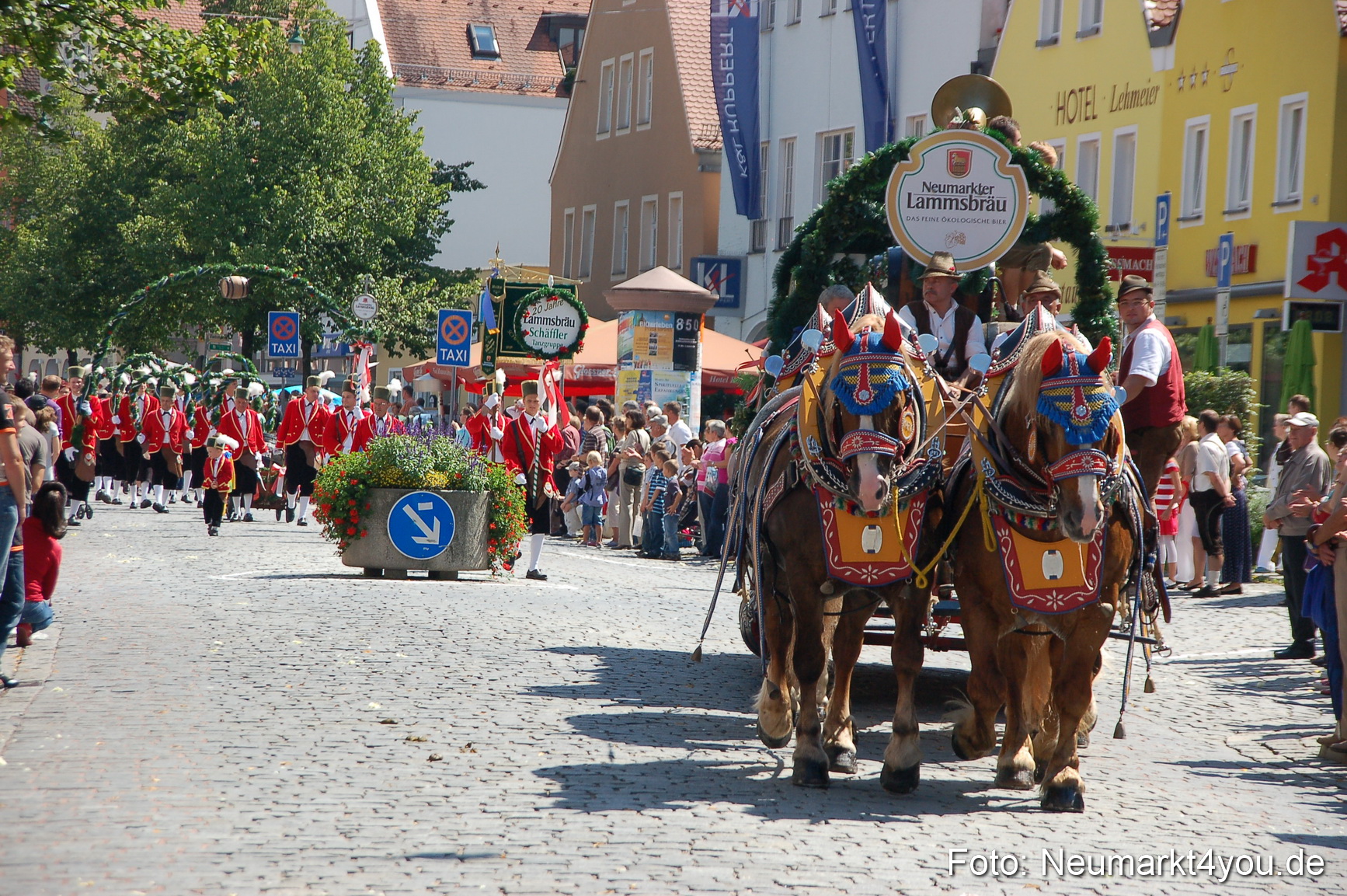 Volksfestzug Neumarkt 080810 0139