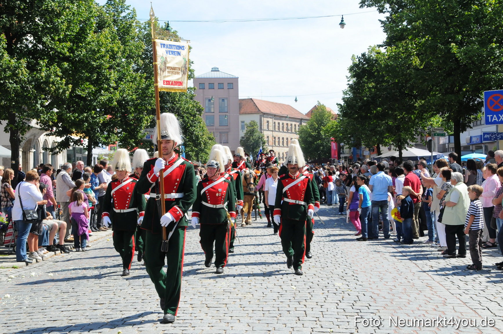 Volksfestzug Neumarkt 080810 0146