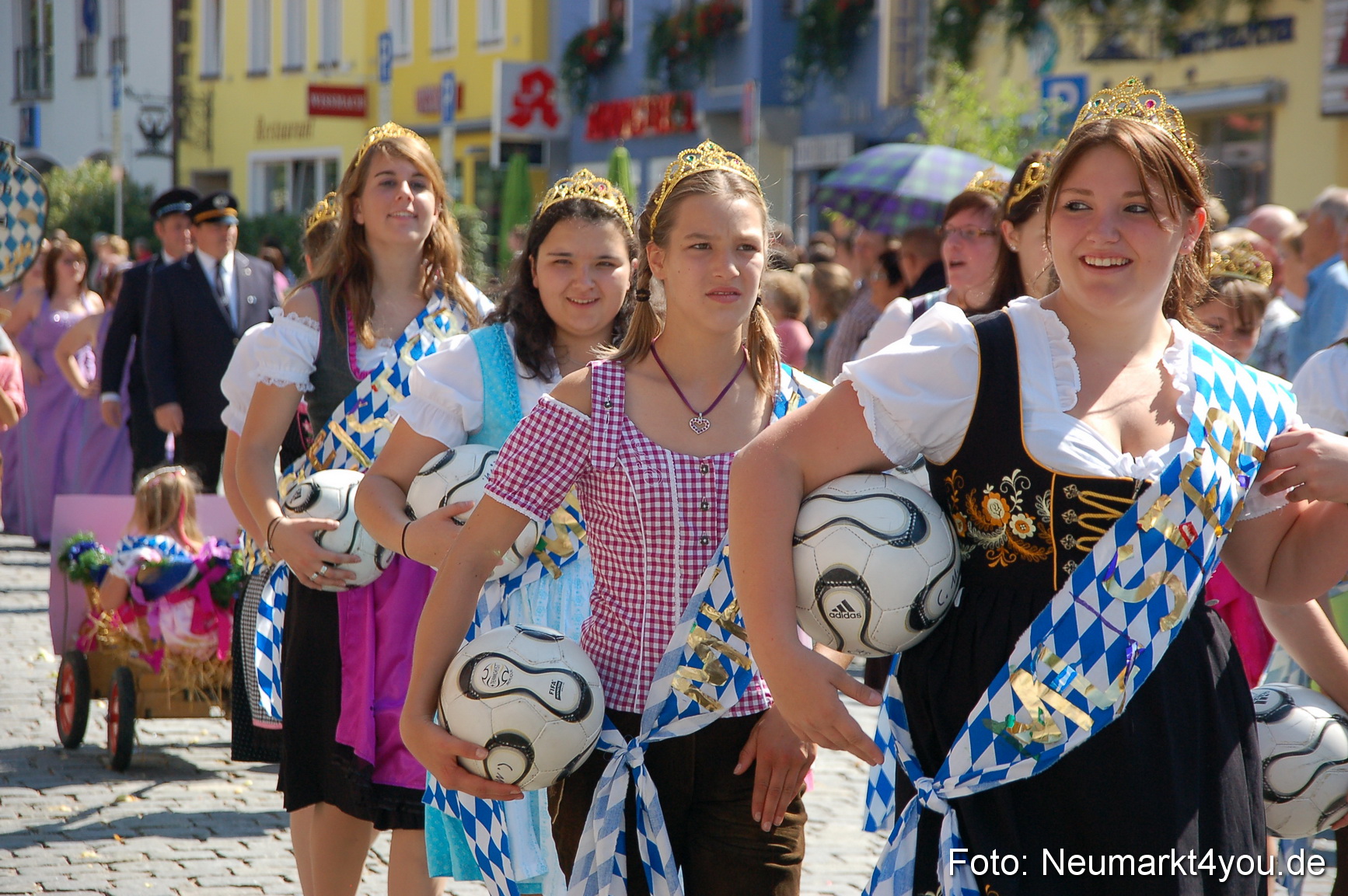 Volksfestzug Neumarkt 080810 0341