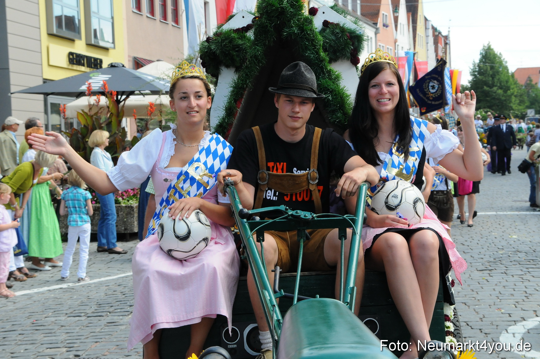 Volksfestzug Neumarkt 080810 0366