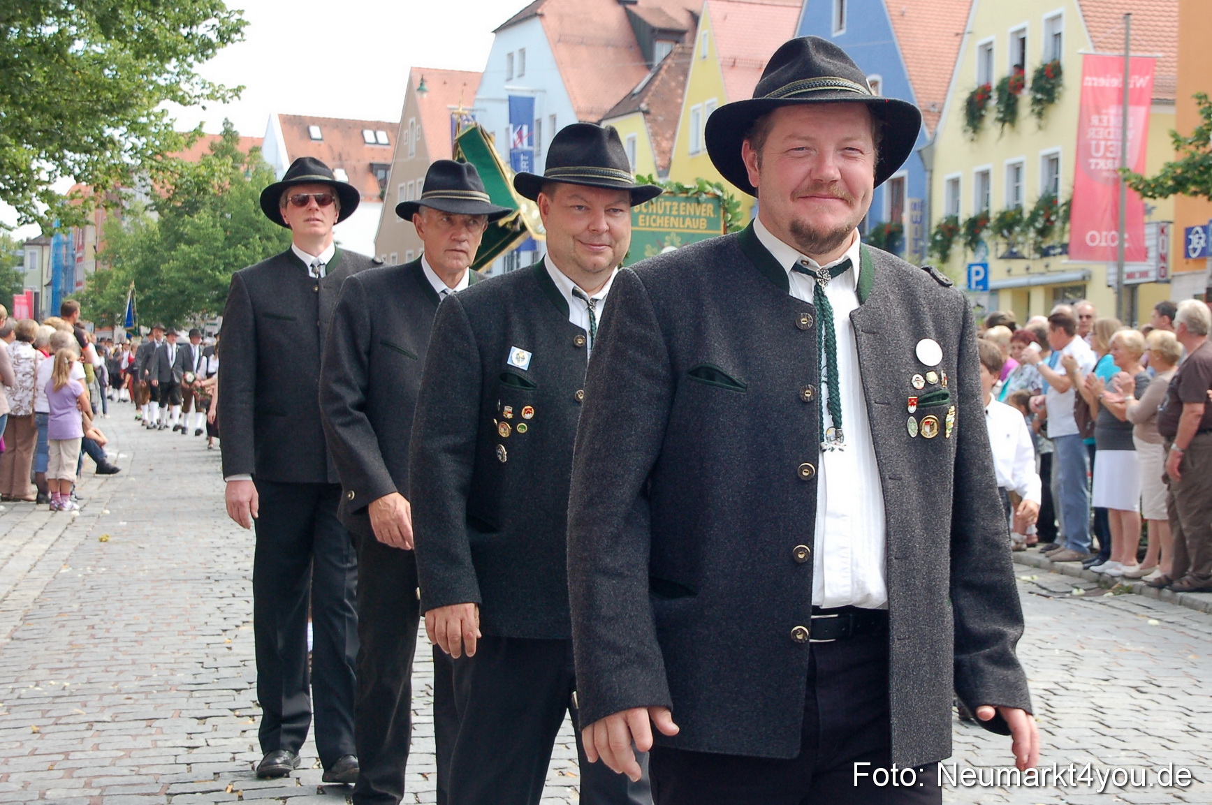 Volksfestzug Neumarkt 080810 0411