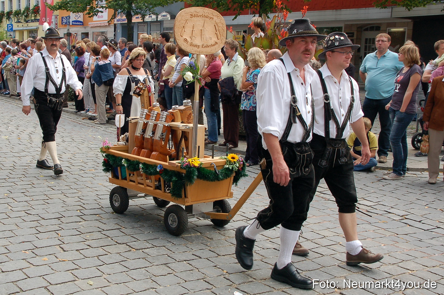 Volksfestzug Neumarkt 080810 0421