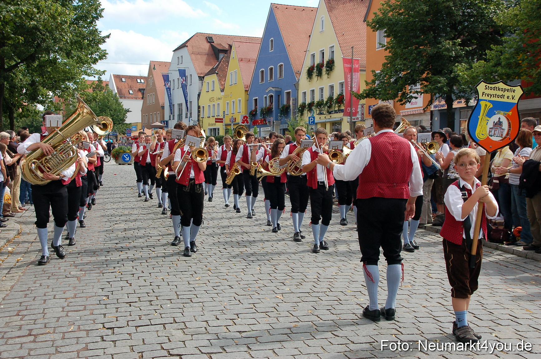 Volksfestzug Neumarkt 080810 0425