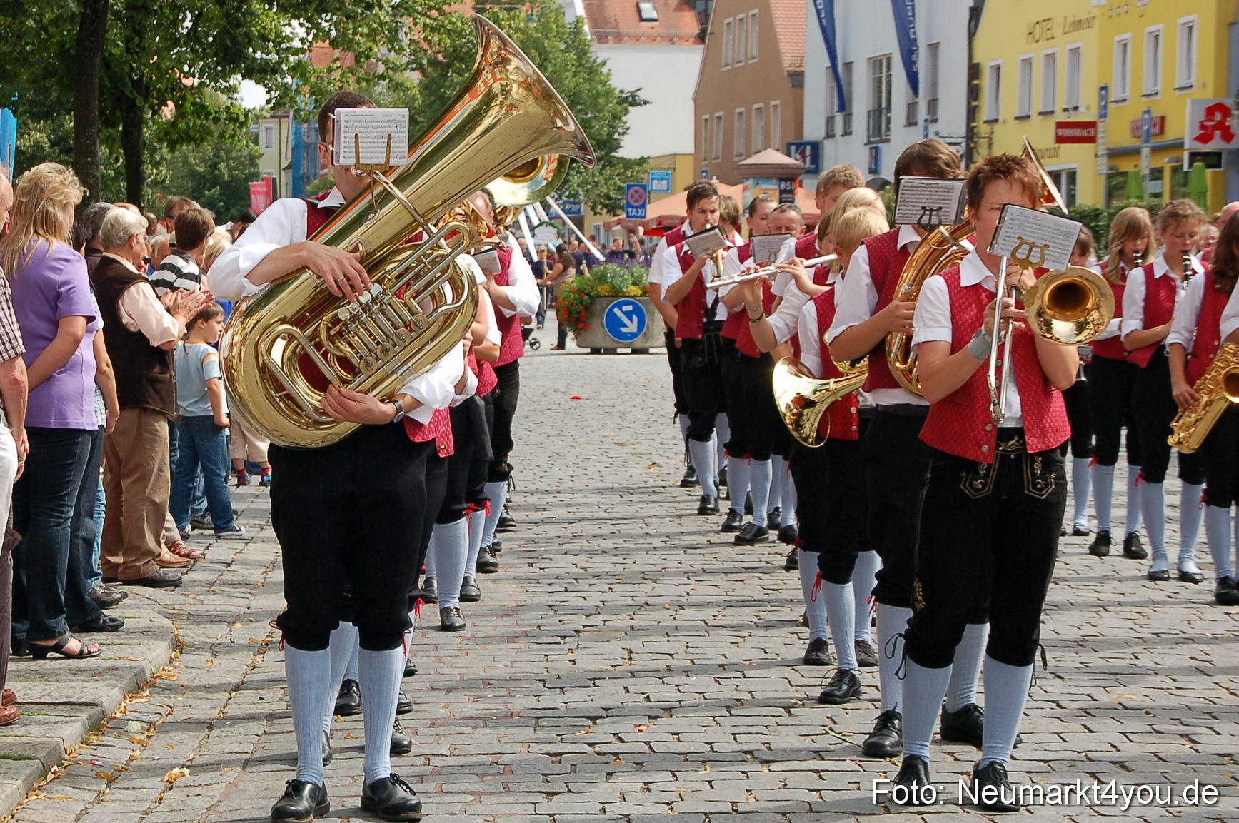 Volksfestzug Neumarkt 080810 0426